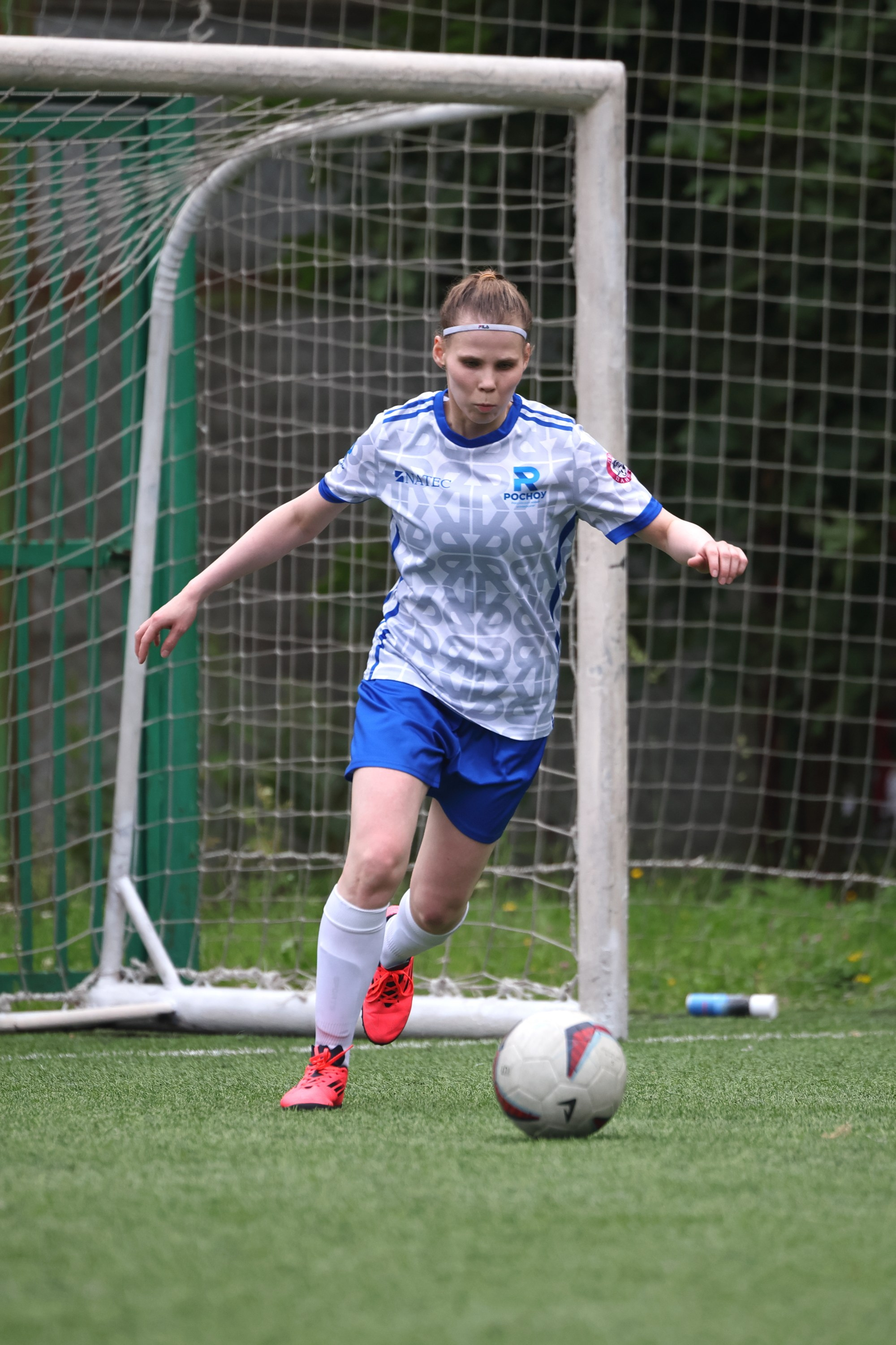 Футбол. Женская лига. Спортивный и репортажный фотограф Ермакова Светлана