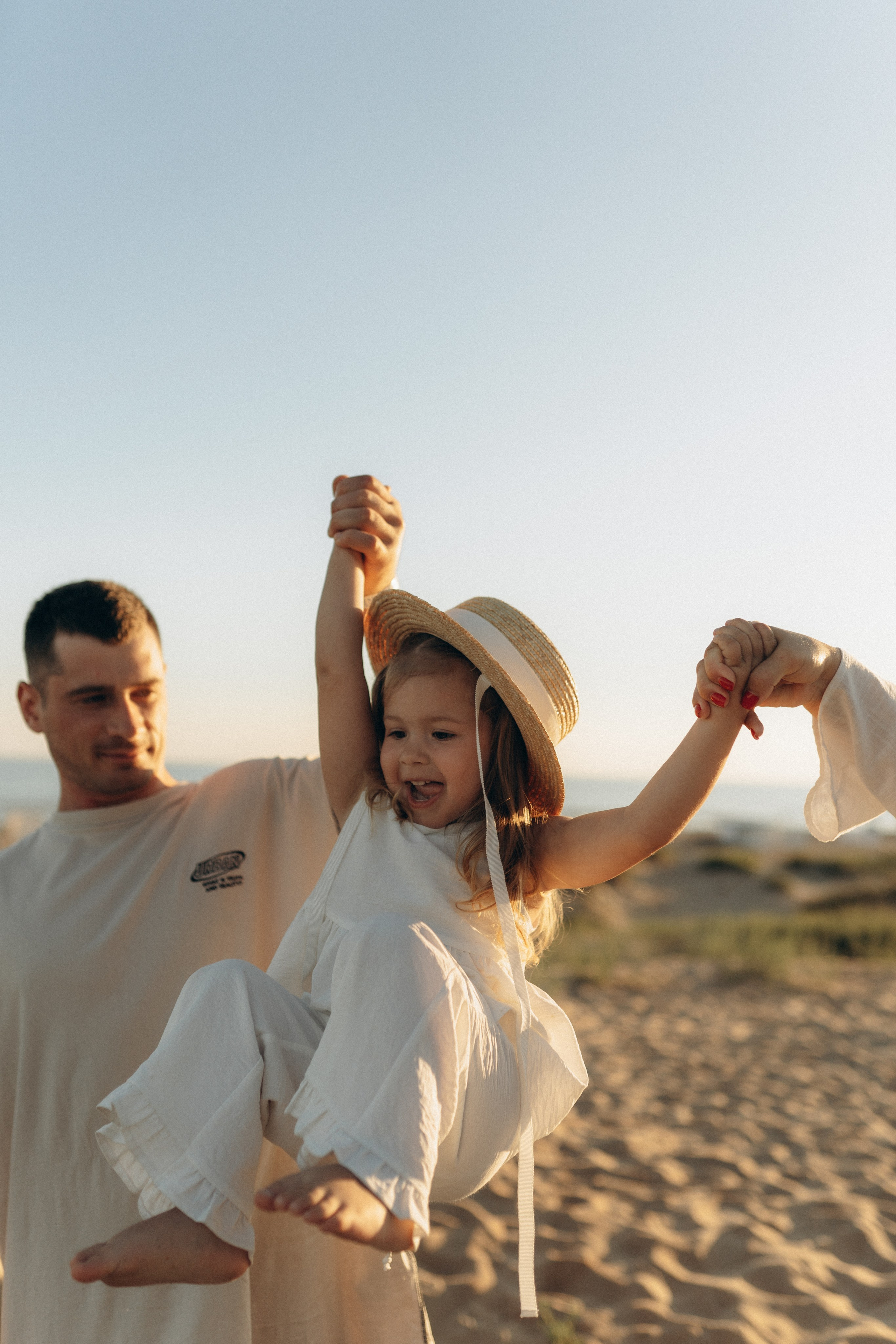 Приключения Аделины на море. Семейный lifestyle фотограф в Москве Рената Рафикова