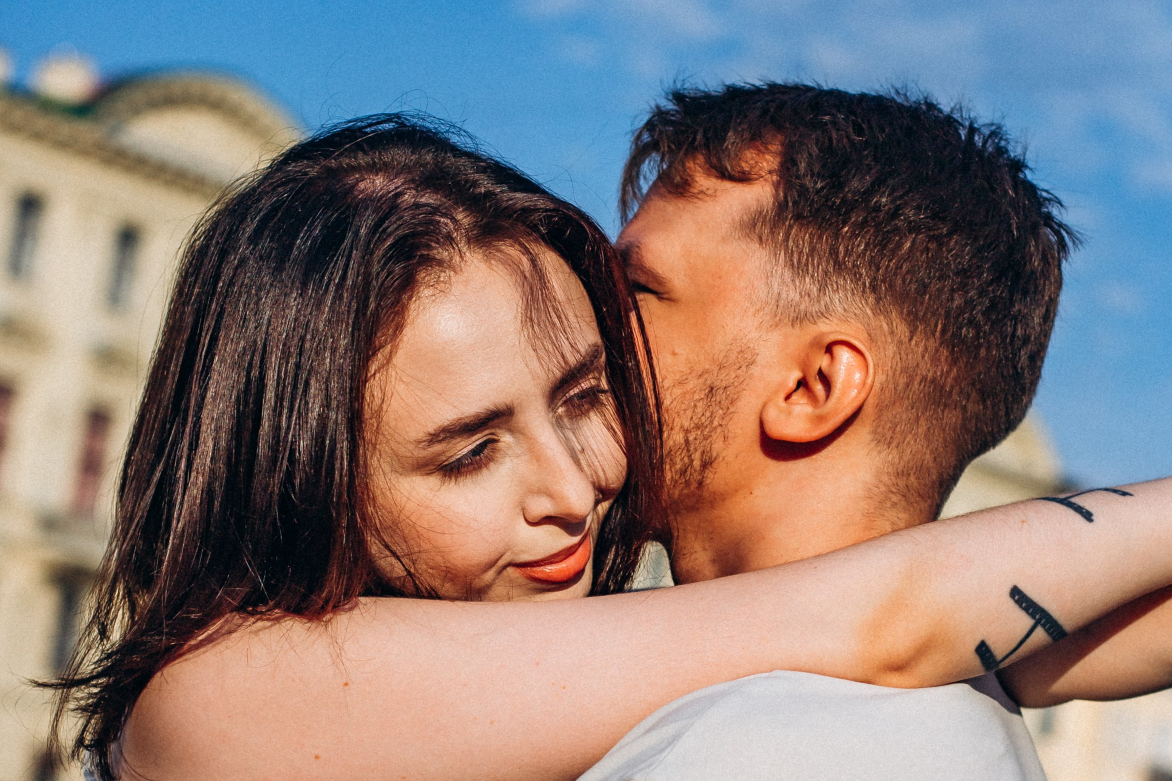 Валерия с супругом в июле. Фотопрогулка в Петербурге. Индивидуальный и семейный фотограф в Санкт-Петербурге