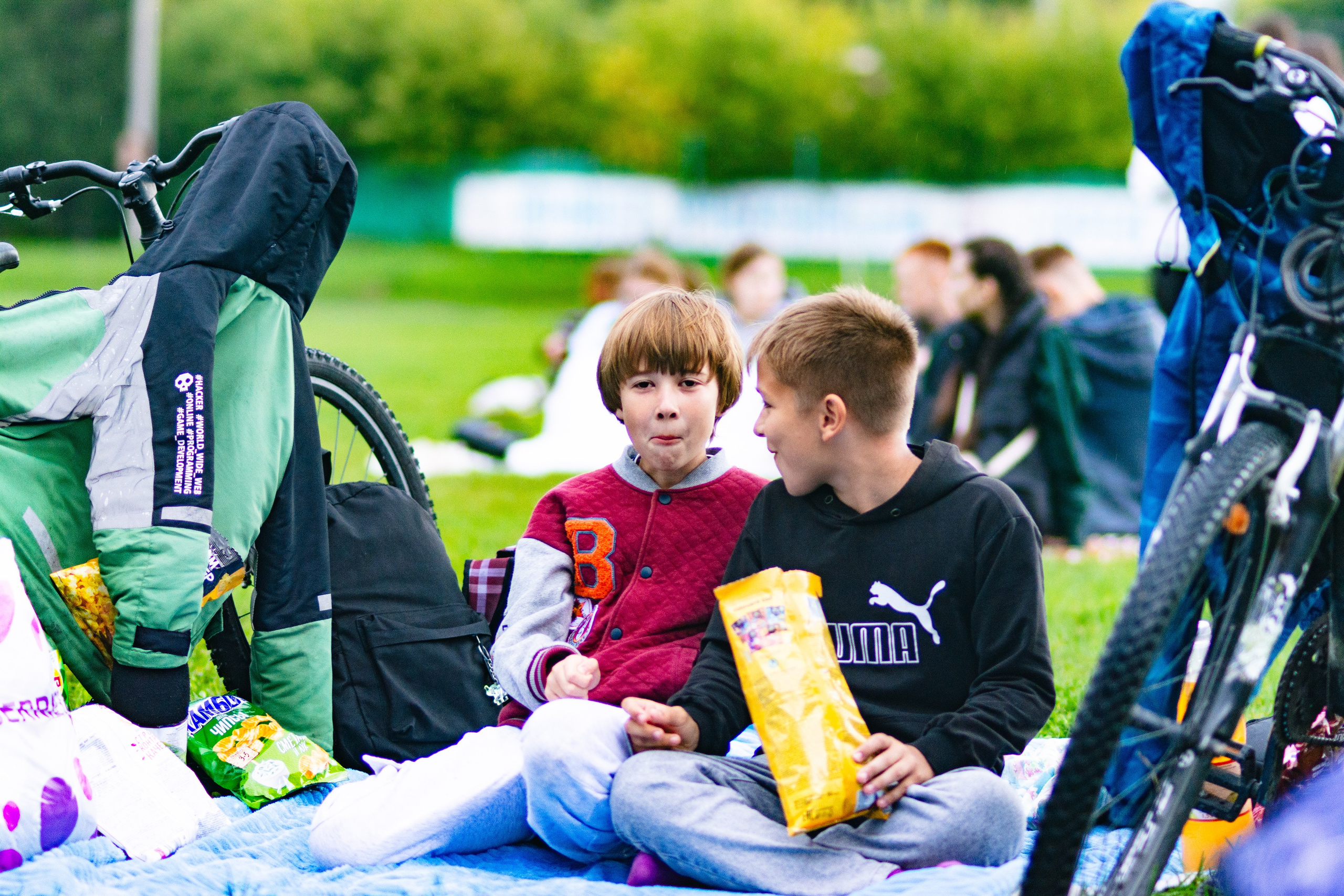 Кино на траве и ДР группы «Доктор Пепси». Алексей Маисеев | Свадебный и художественный фотограф в Новосибирске | Съемка на природе и в студии