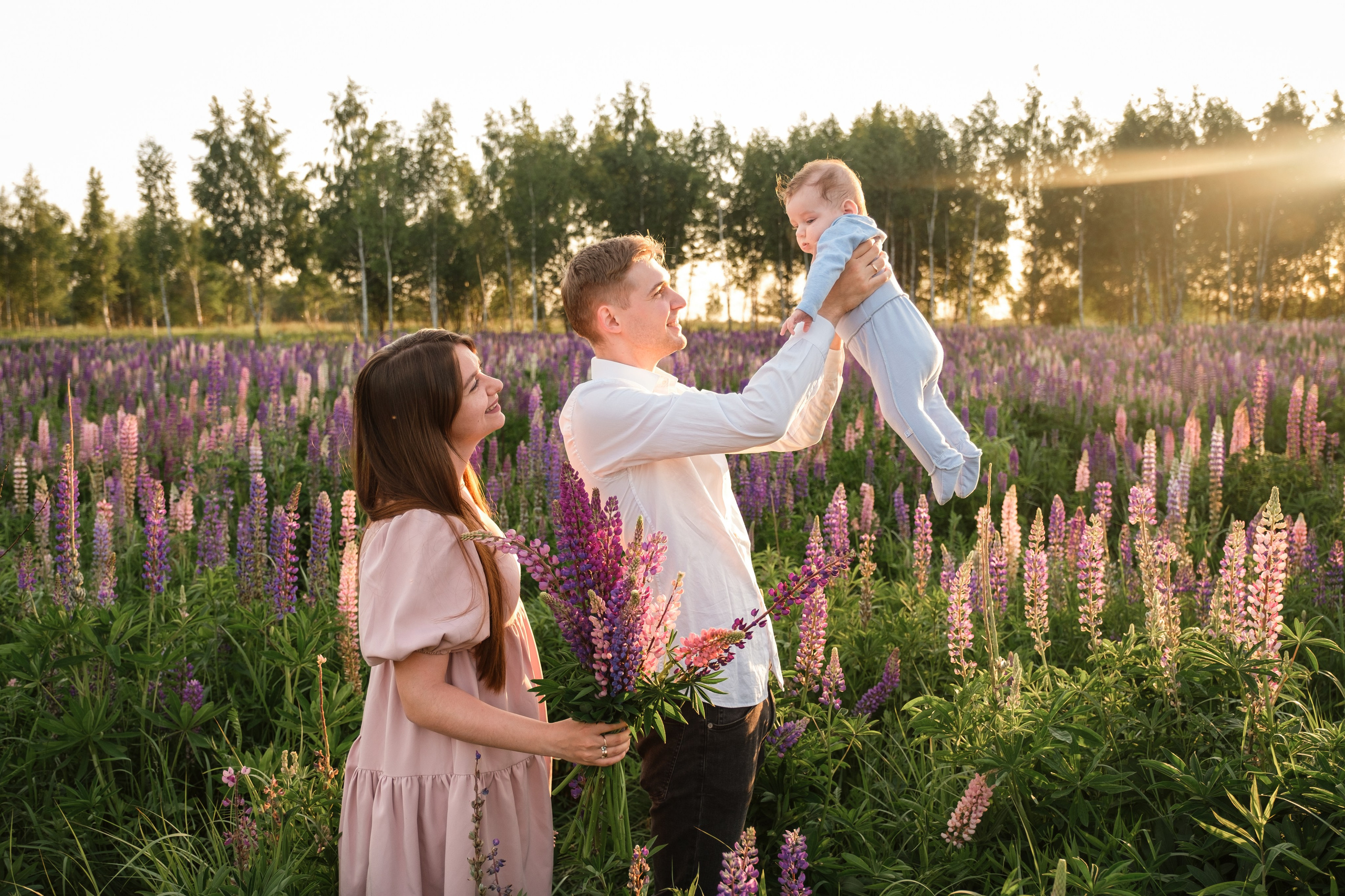 Семейная фотосессия на природе. Фотограф беременности Демочкина Елена