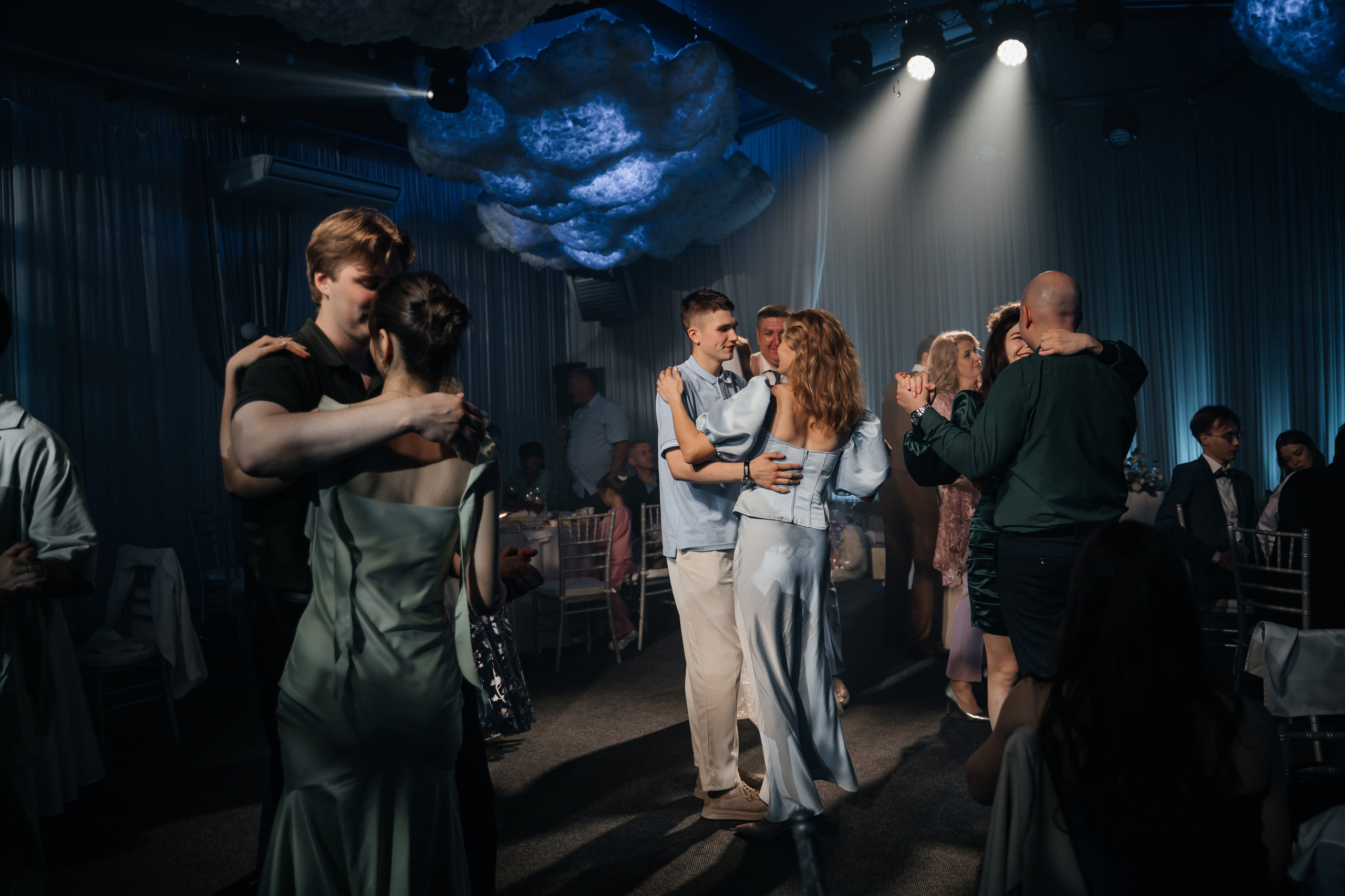 Wedding «Laugh and cry». Свадебные фотограф и видеограф Наталья и Анатолий Новиковы СПб