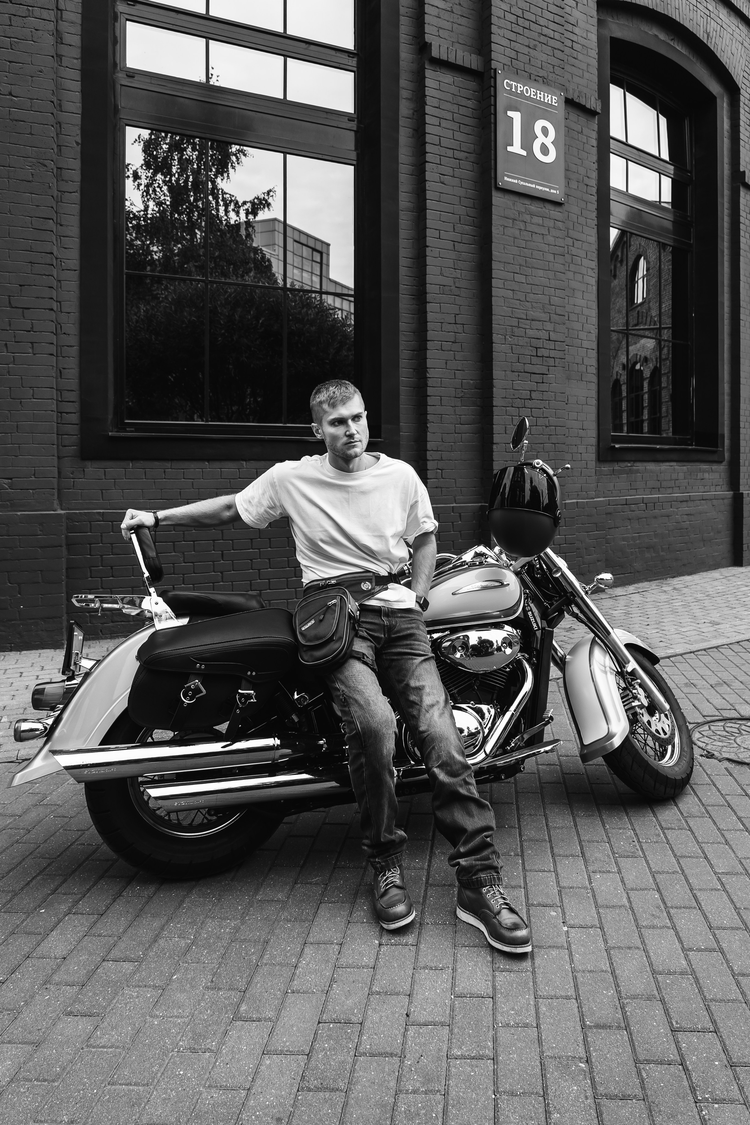 Олег и Сузуки. Наталия Фролова. Фотограф. Москва