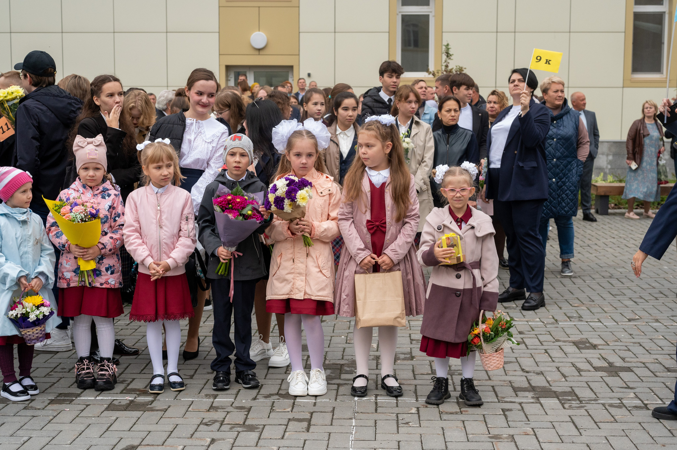 1 сентября 1 К 16 гимназия репортаж, линейка +в классе. Фотограф новорожденных, семейный детский в Тюмени Татьяна Морозова