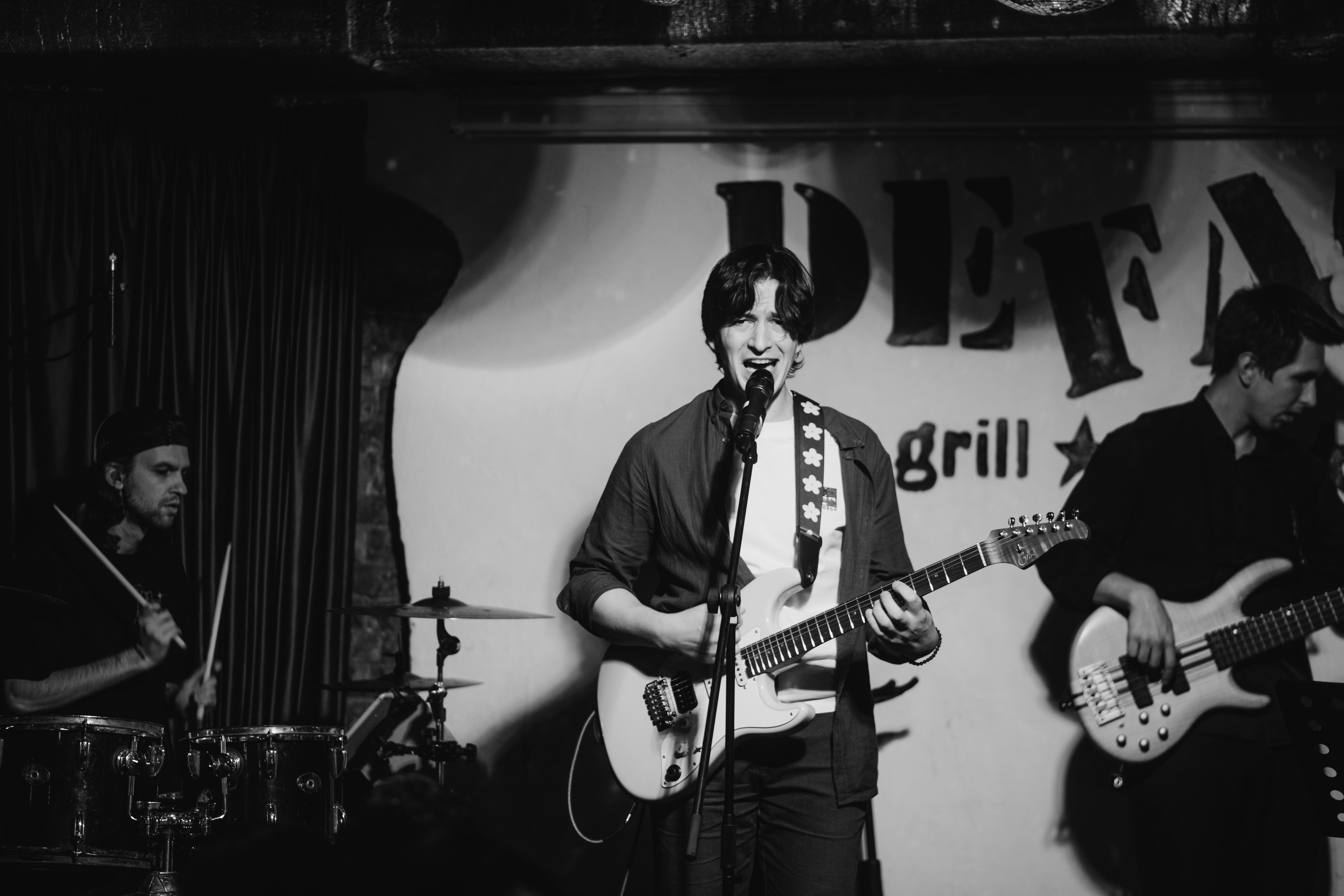 Концерт учеников Никиты Рукавицына в баре Defaqto