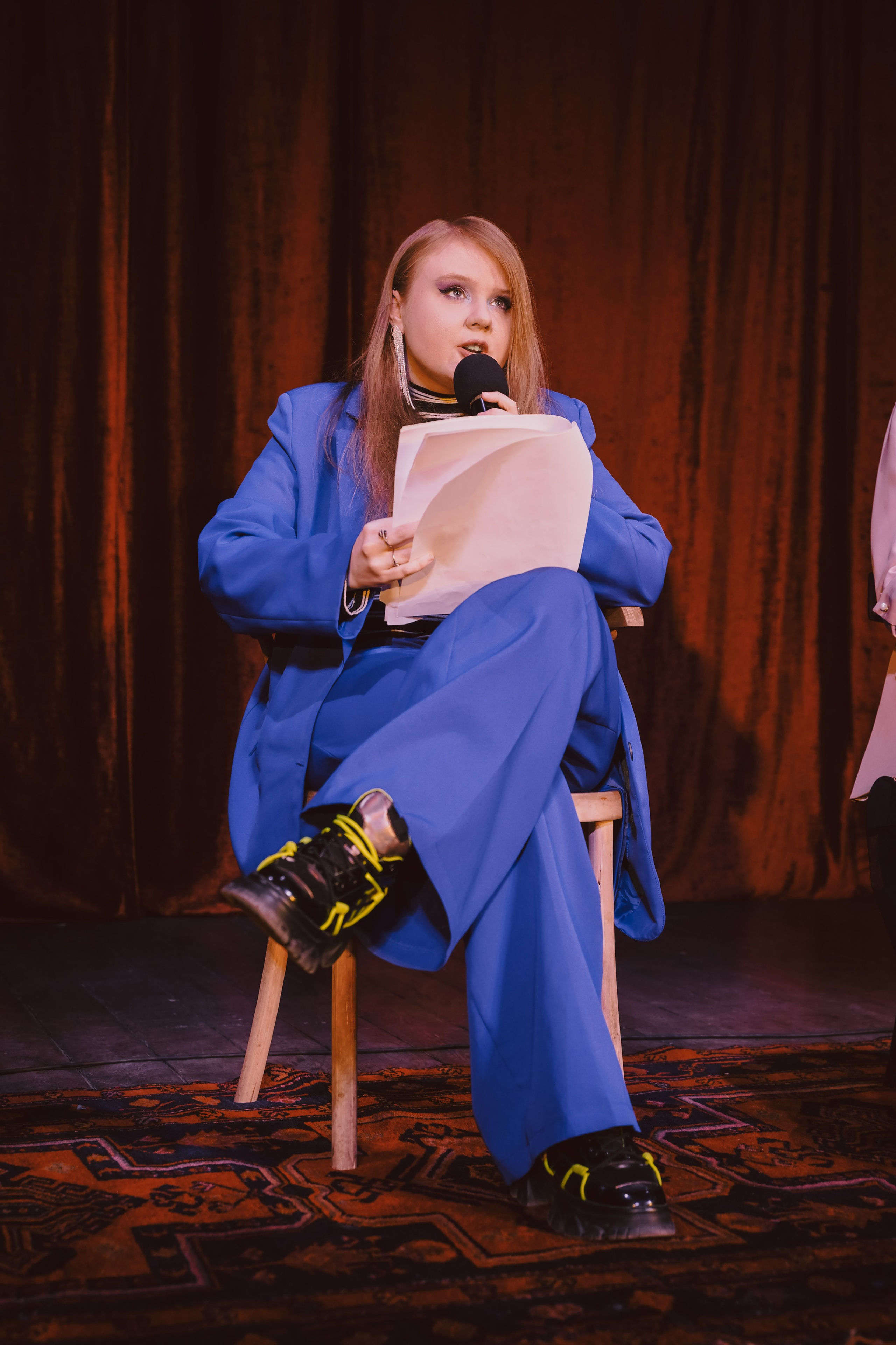 Поэтический вечер. Амина Абасова — индивидуальный фотограф в Махачкале, Дагестан