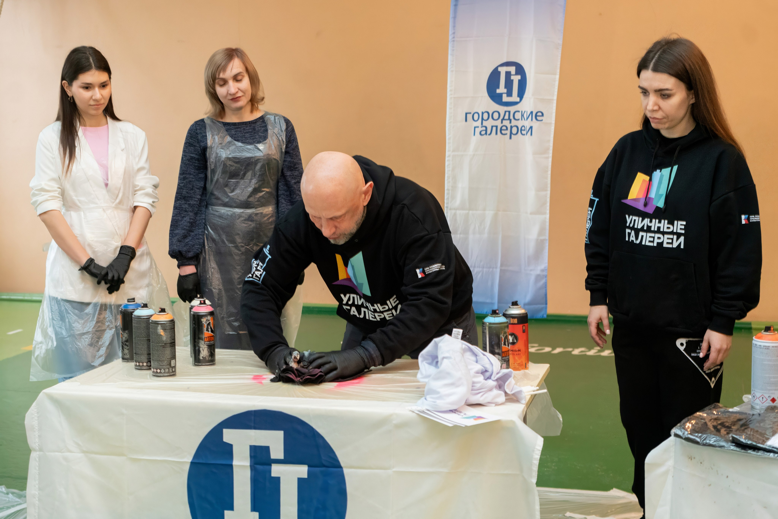 Уличные галереи — мурал на сш 44 Луганск Арт — фестиваль