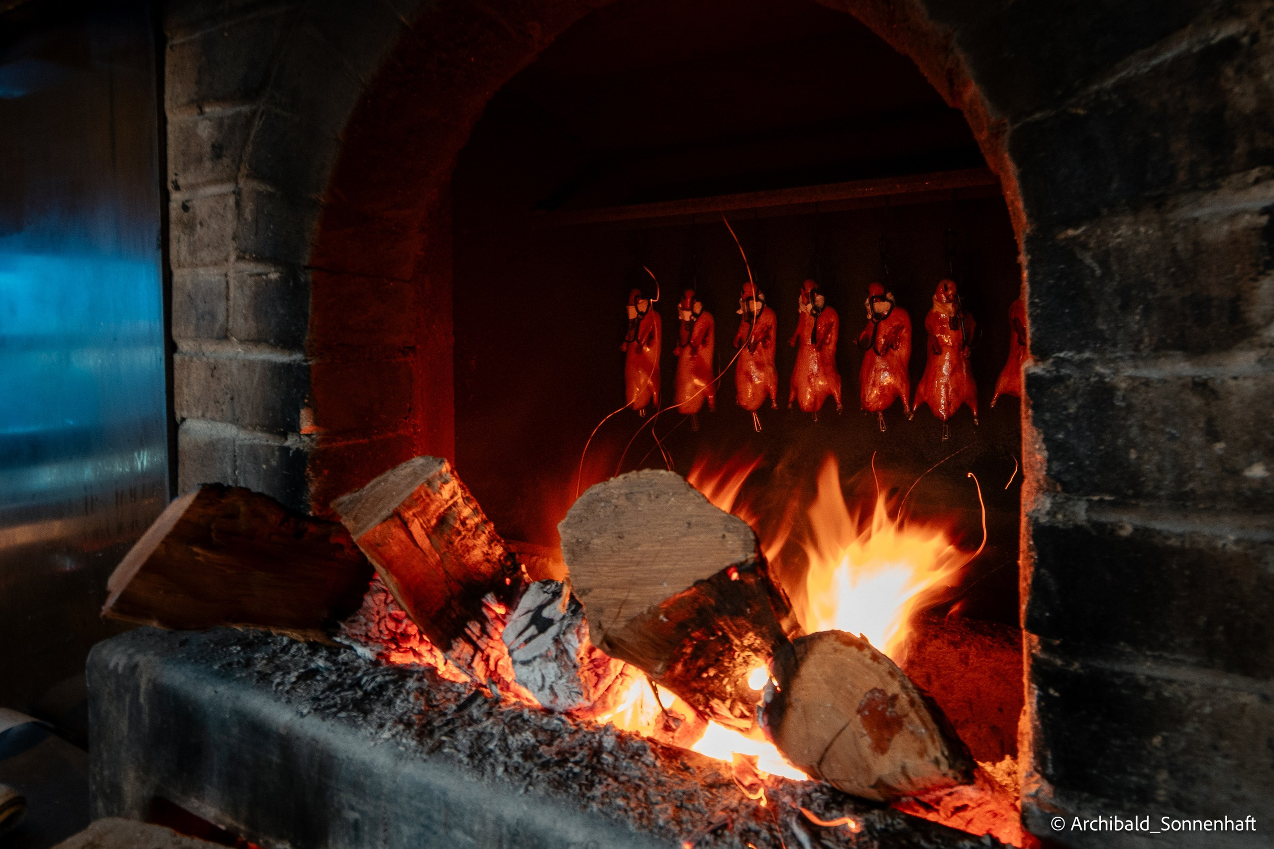 Georgian party. Photographer in Guangzhou, China. Archibald Sonnenhaft