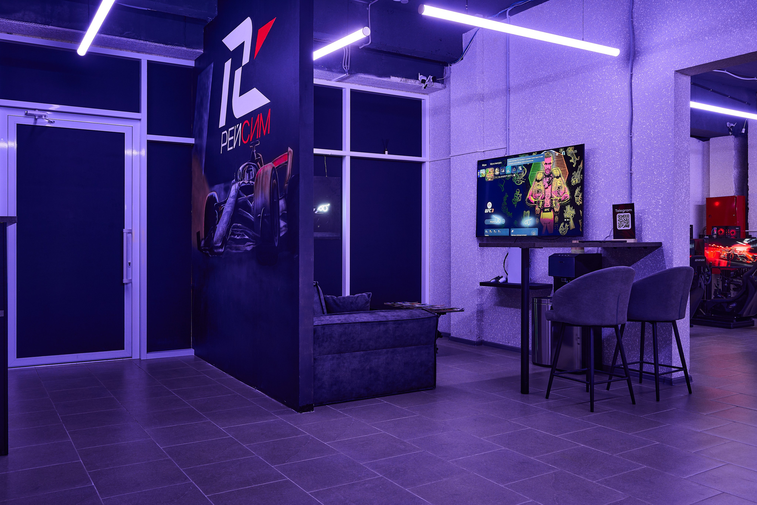 РЕЙСИМ Гоночные автосимуляторы. Интерьерный фотограф в Краснодаре