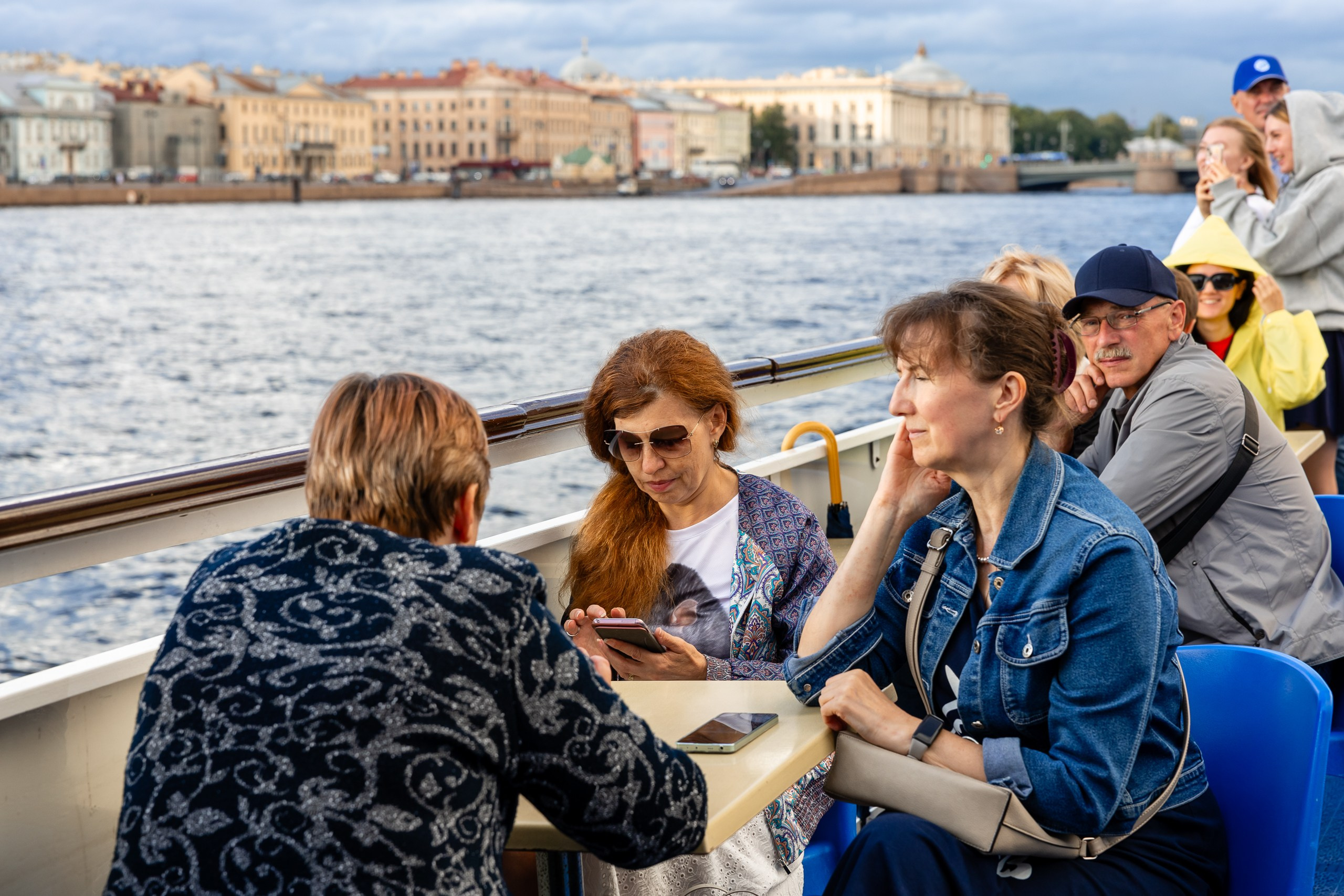 Экскурсия на двухпалубном теплоходе по Неве. Фотограф в Санкт-Петербурге — Сергей Петров