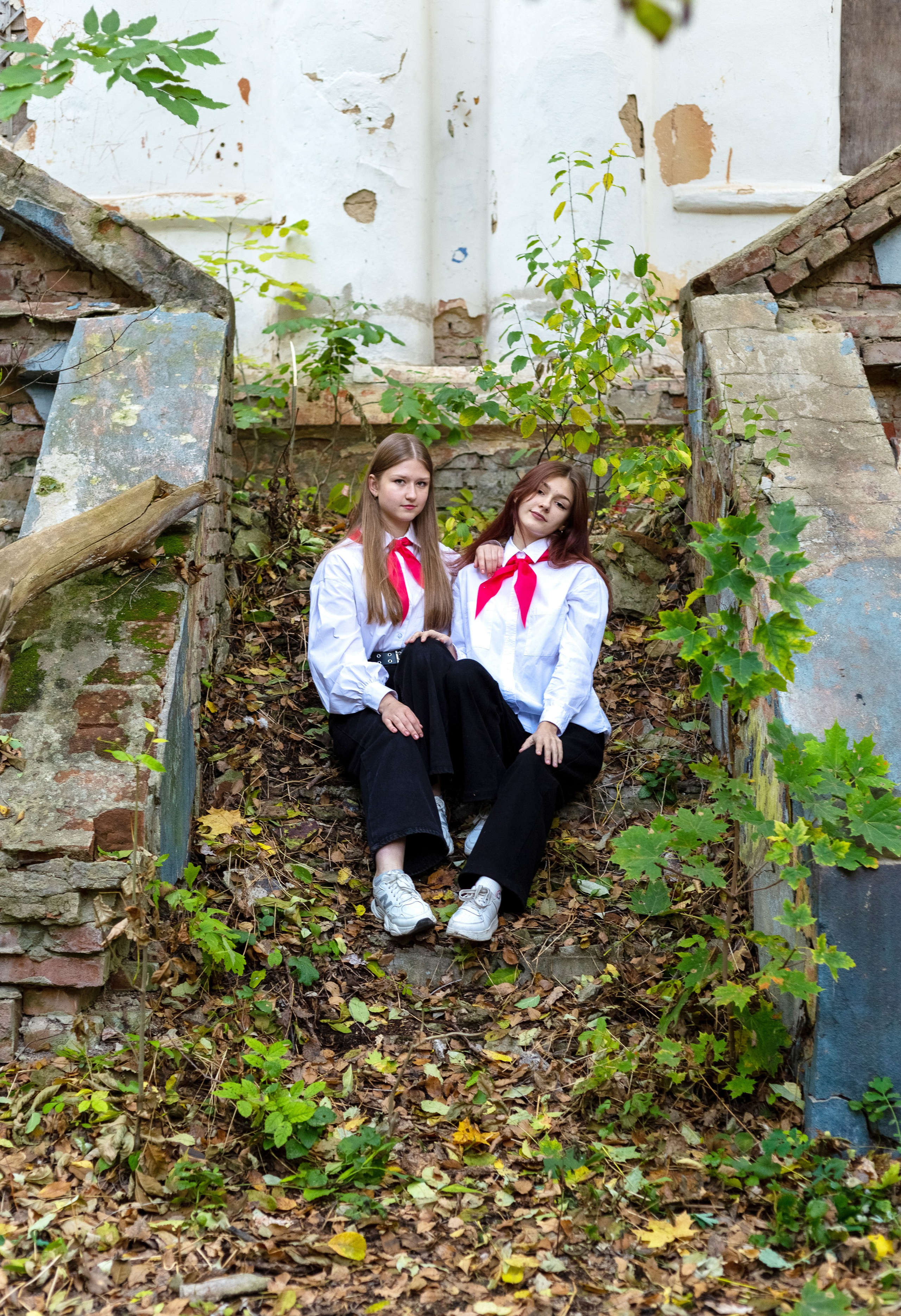 Пионеры заброшенная лесная школа, 9Б — школа 92. Выпускные альбомы Воронеж от Веры Соколовой