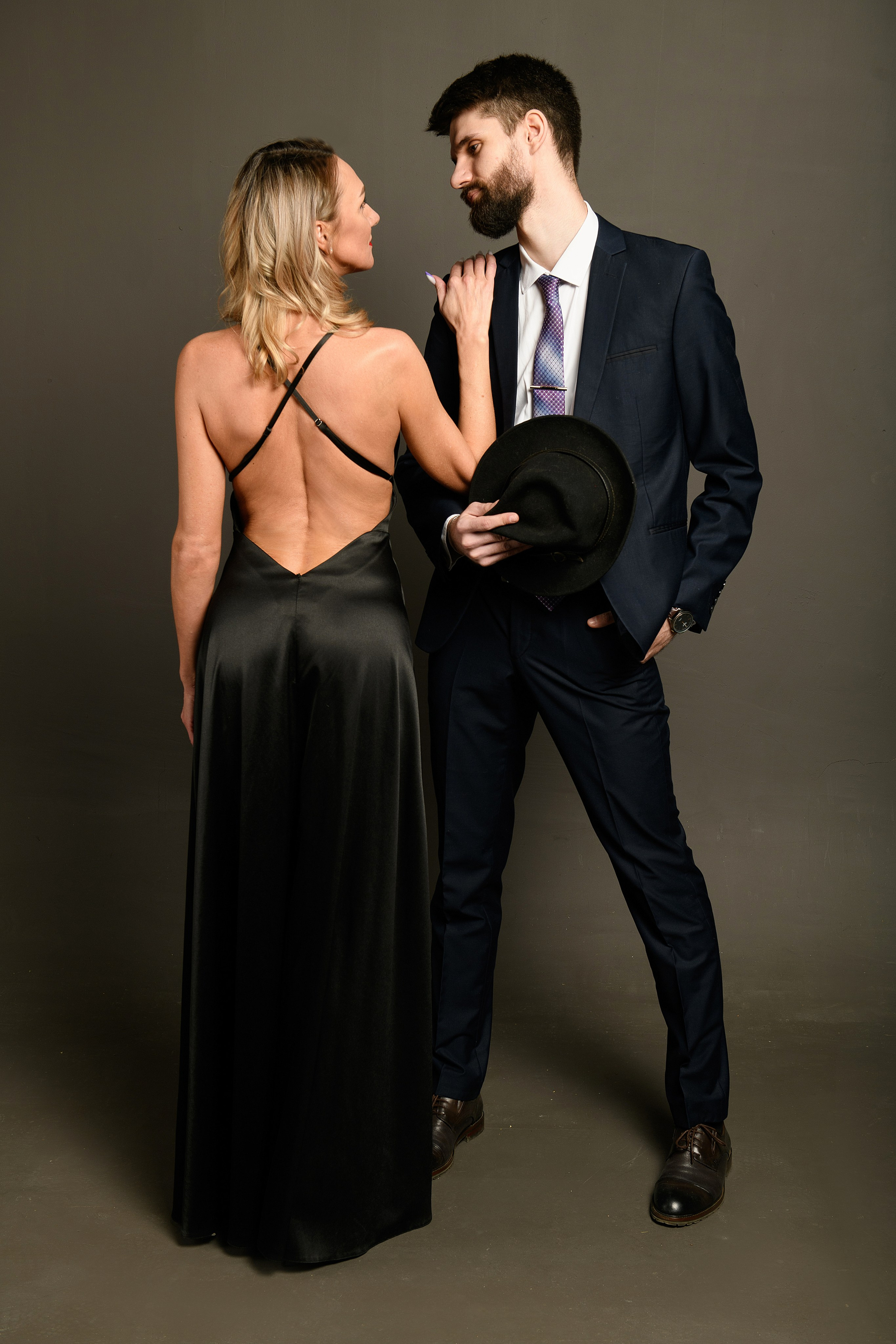 Откровенная фотосессия влюбленных. Организация и проведение фотосъемок в Санкт-Петербурге. Фотограф Смирягин Илья