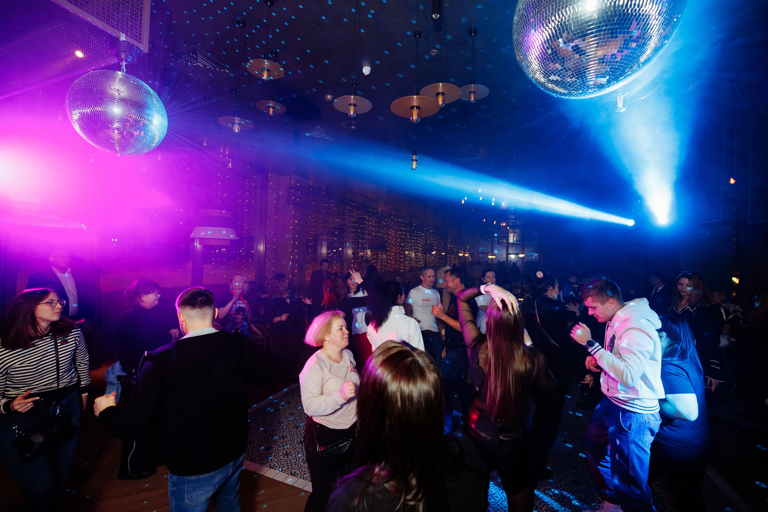 Открытие ресторана Baleno в Острове мечты. Репортажный фотограф на мероприятие в Москве Алексей Терентьев