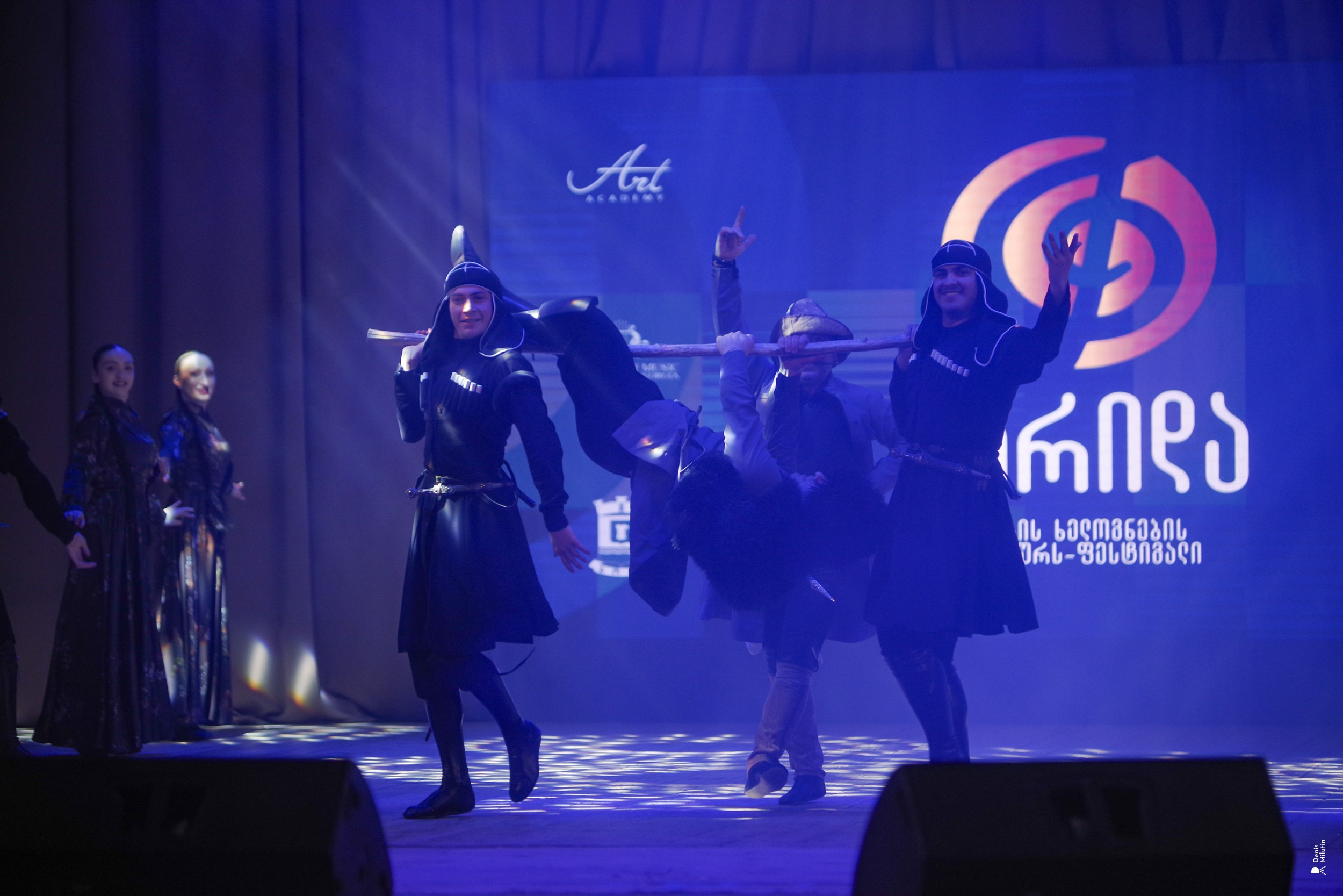 Танцы в Хоби. Портретный фотограф Денис Милютин