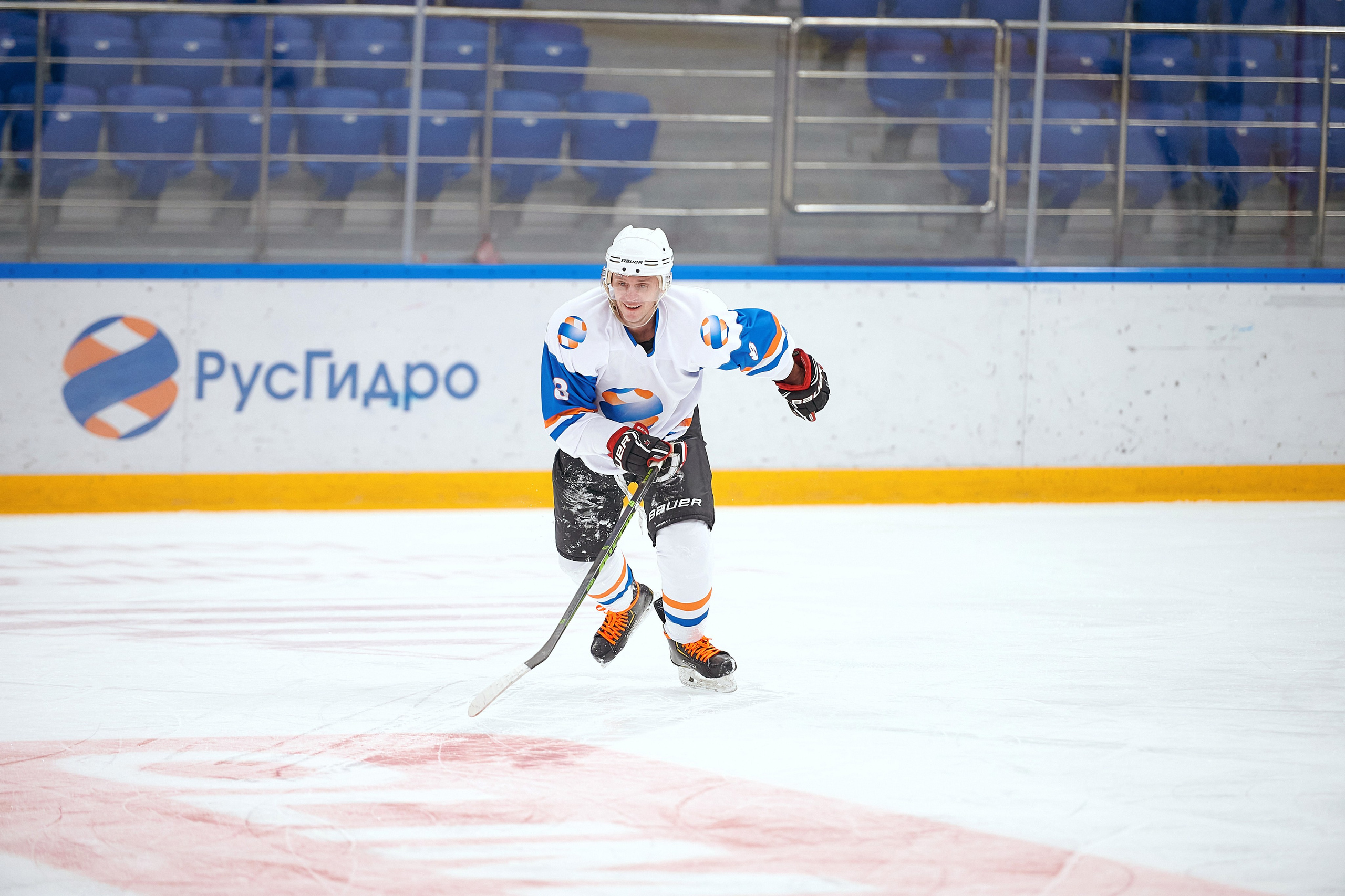 Портфолио репортажной фотосъёмки: Кристалл арена — Хоккей — РусГидро. Фотограф Яковлев Роман — Красноярск