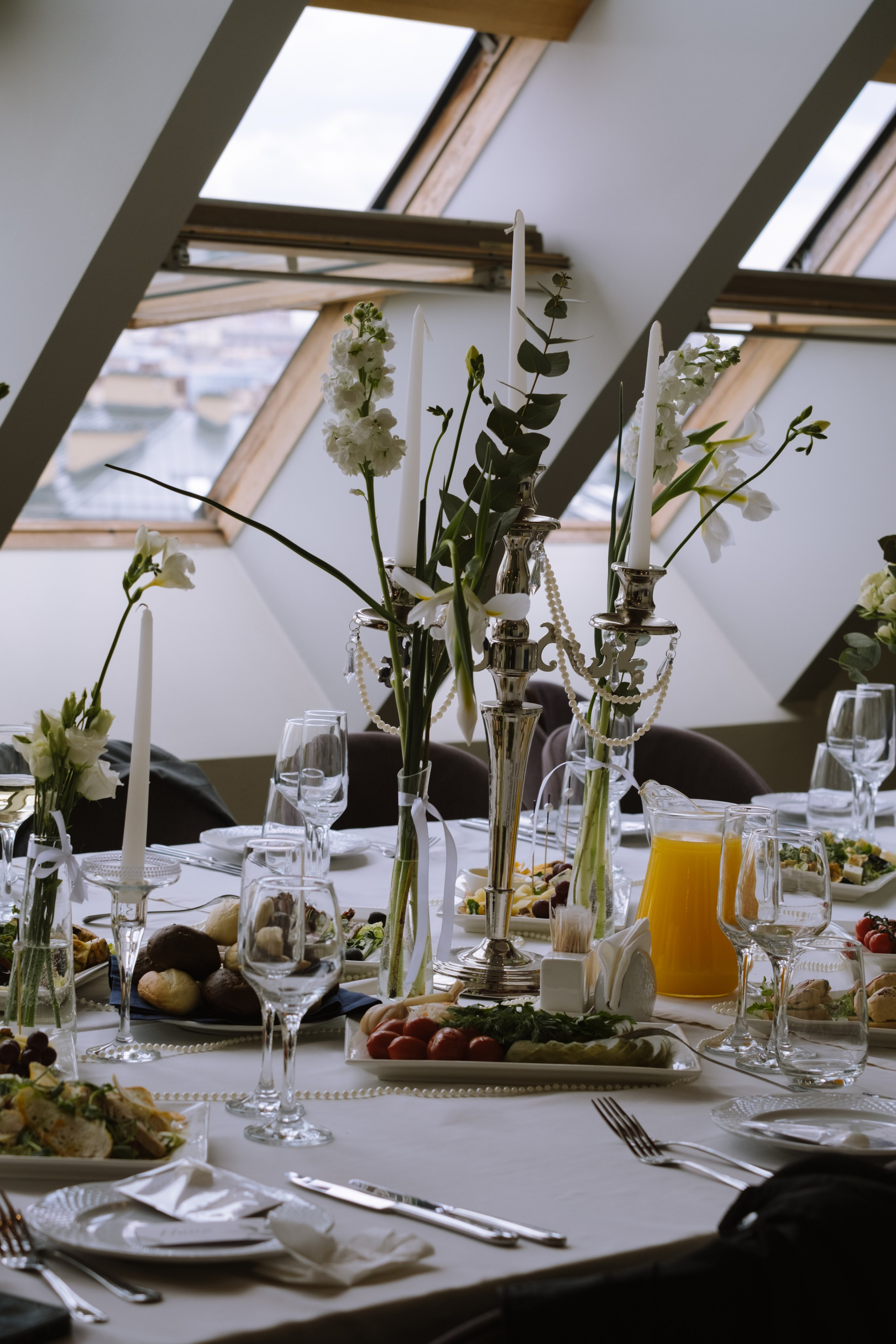 СВАДЕБНЫЙ БАНКЕТ НА ВЛАДИМИРСКОЙ В САНКТ-ПЕТЕРБУРГЕ (КАМЕРНАЯ СВАДЬБА). Профессиональный фотограф, Санкт-Петербург — Виктория Богомолова