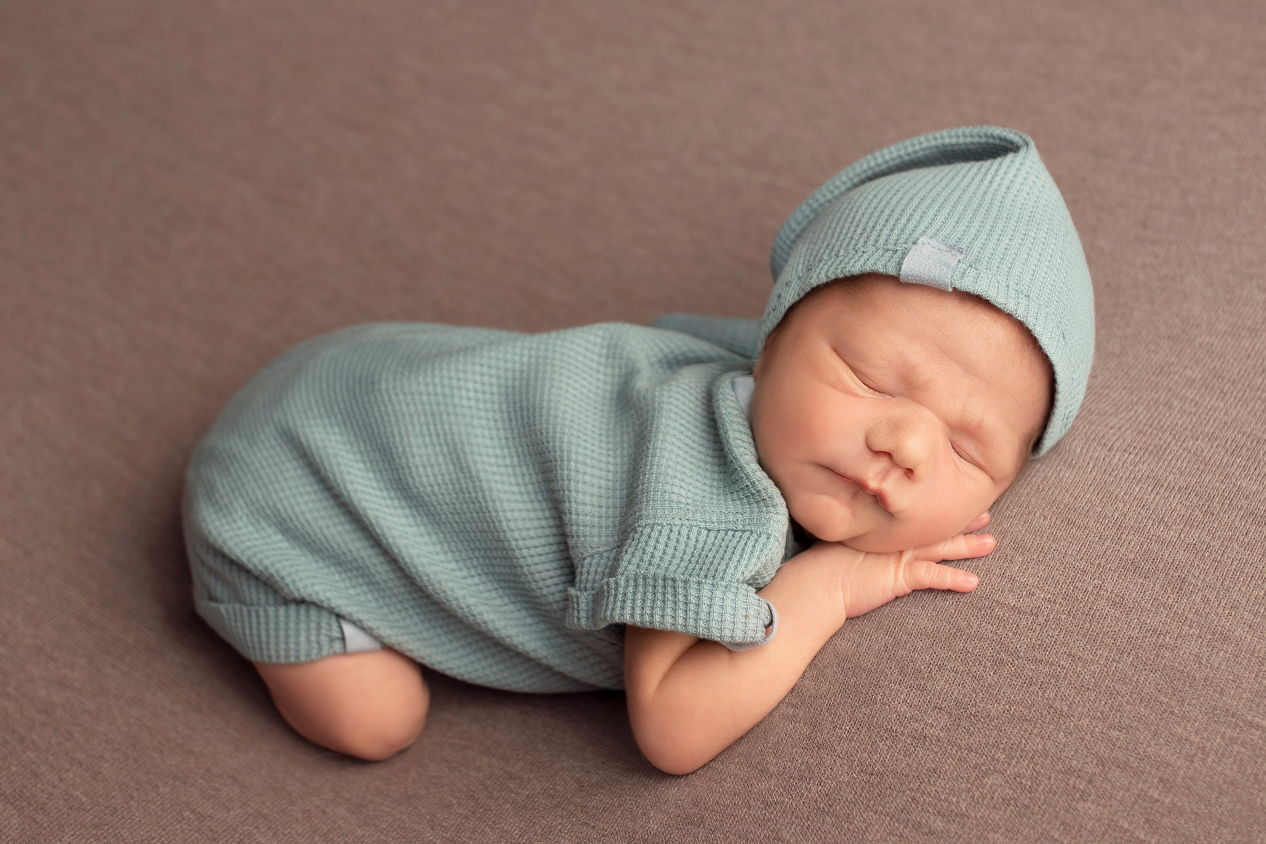 Красивые фотографии малышей у Вас дома. Фотограф новорождённых в Санкт-Петербурге Лилия Яковлева