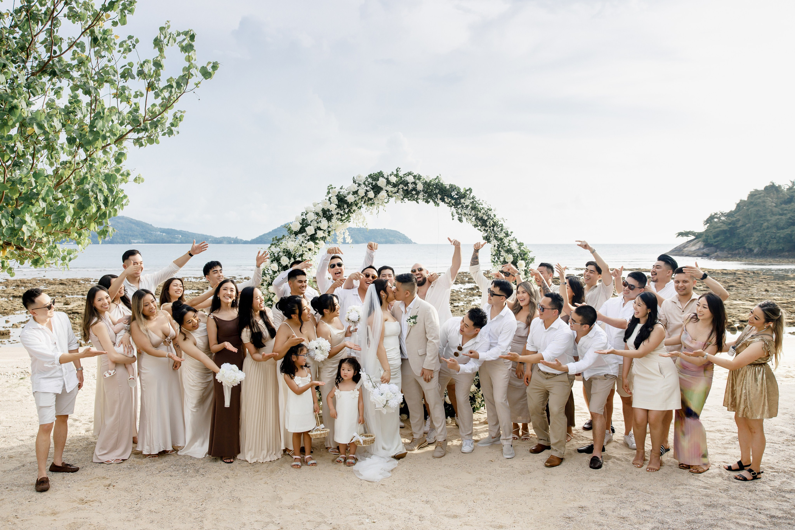 Wedding in Phuket at the Thavorn Hotel. Photographer in Phuket. Photographer Thailand