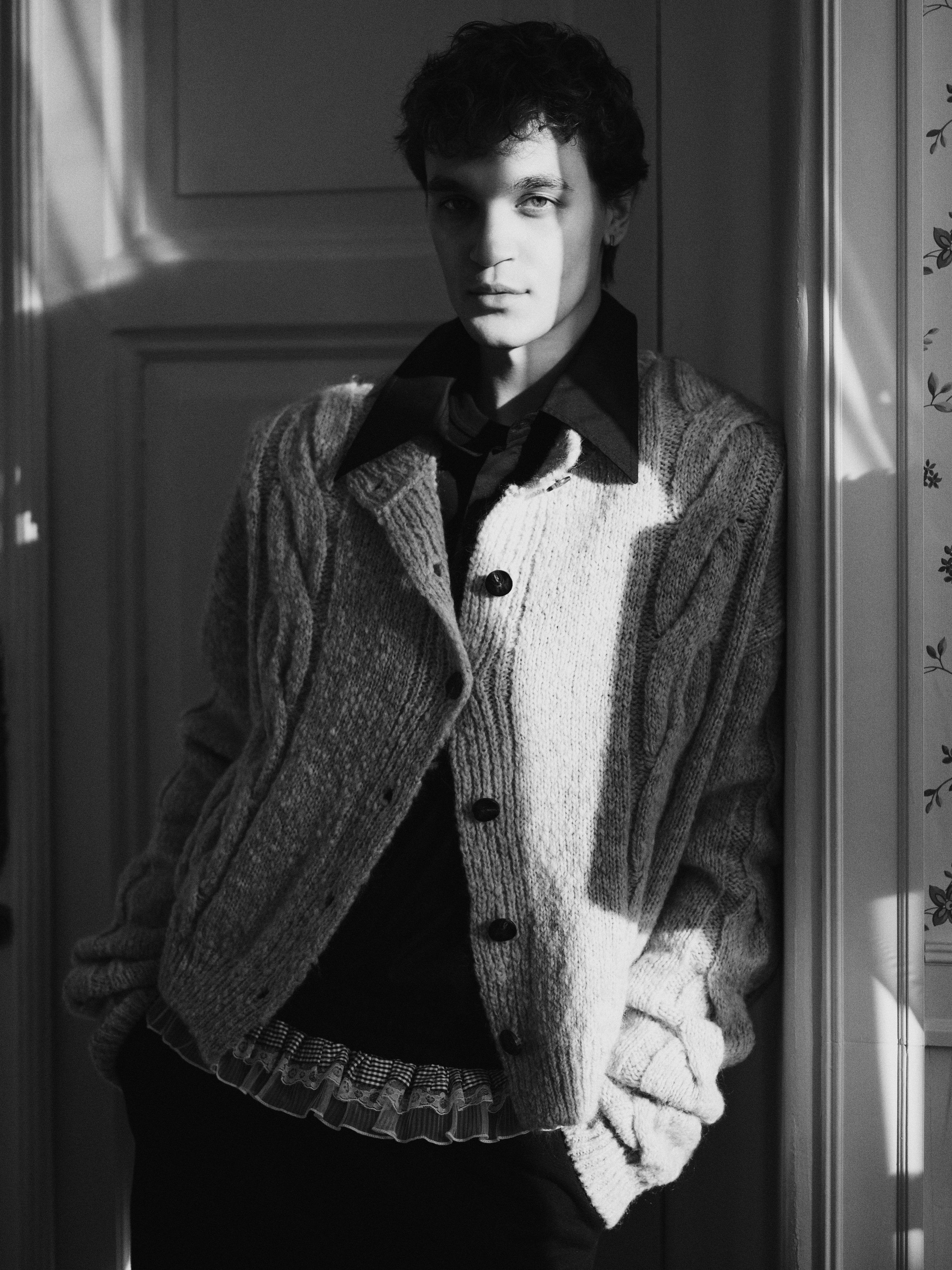 89233. Главная