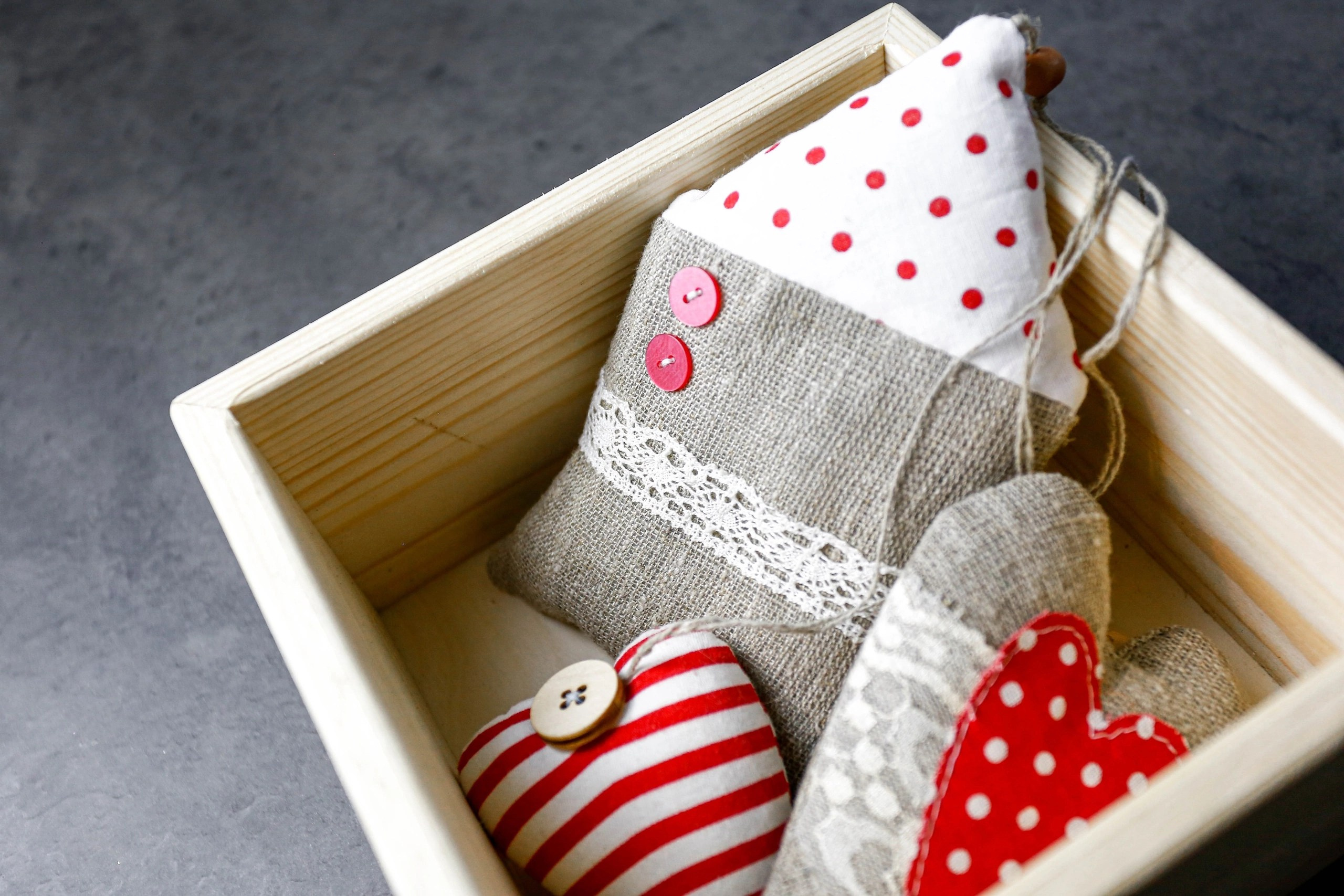 Игрушки из текстиля. Разделочные доски и деревянная мебель на заказ