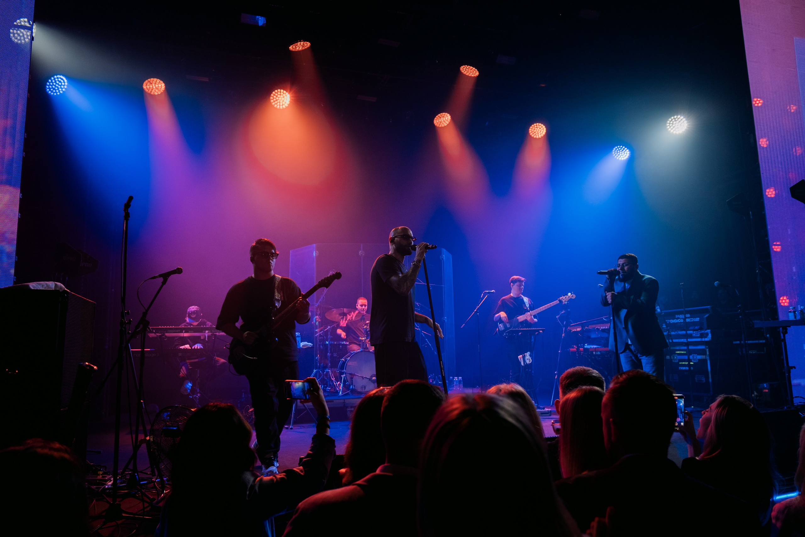 VK NIGHT SPb. Репортажный и портретный фотограф в Москве Илья Спиридонов