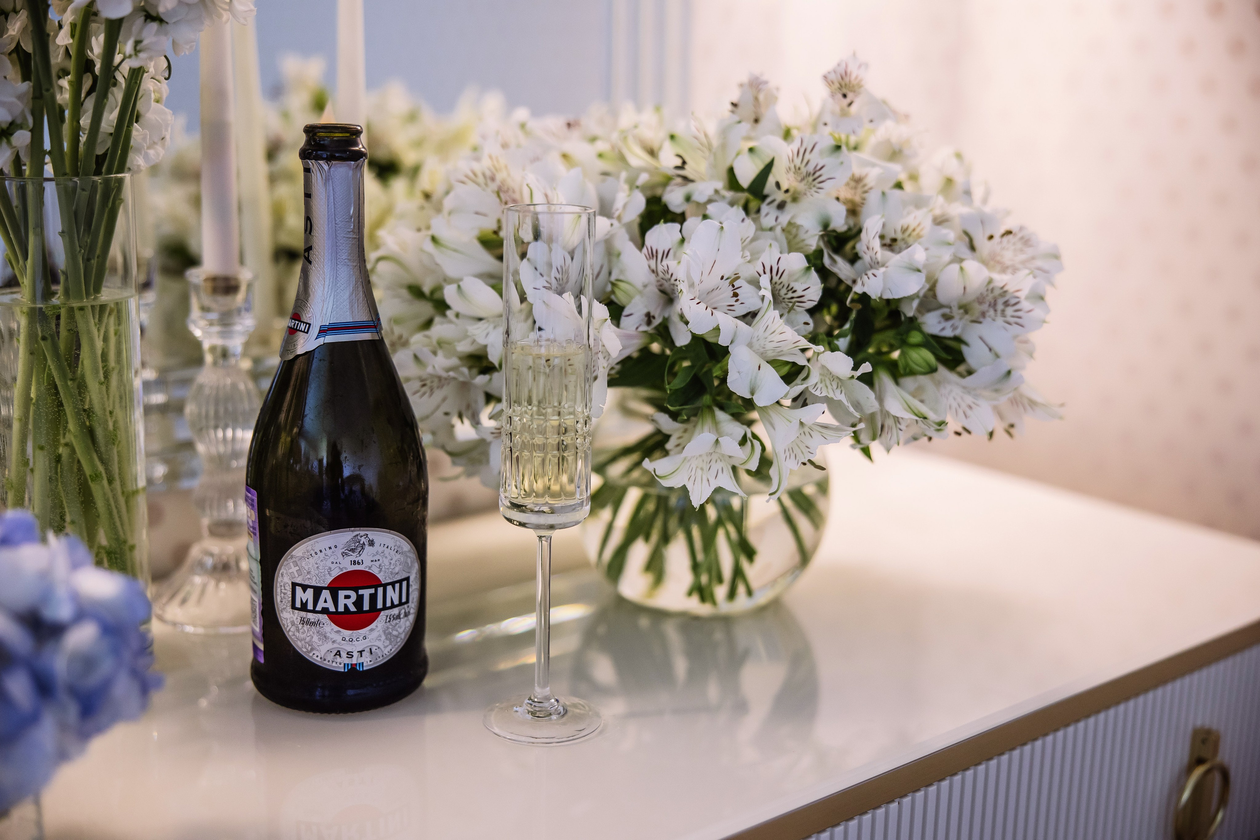 Шампанское и утренние сборы невесты