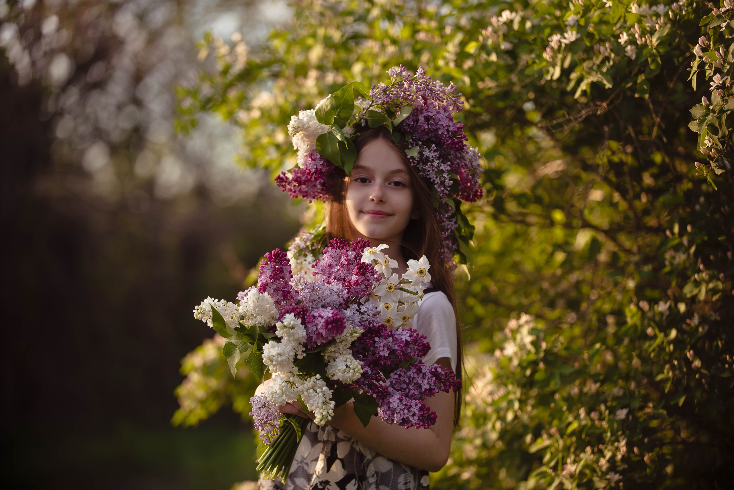 Анютка в сиреньке. Арт-фотограф Евгений Матвиенко