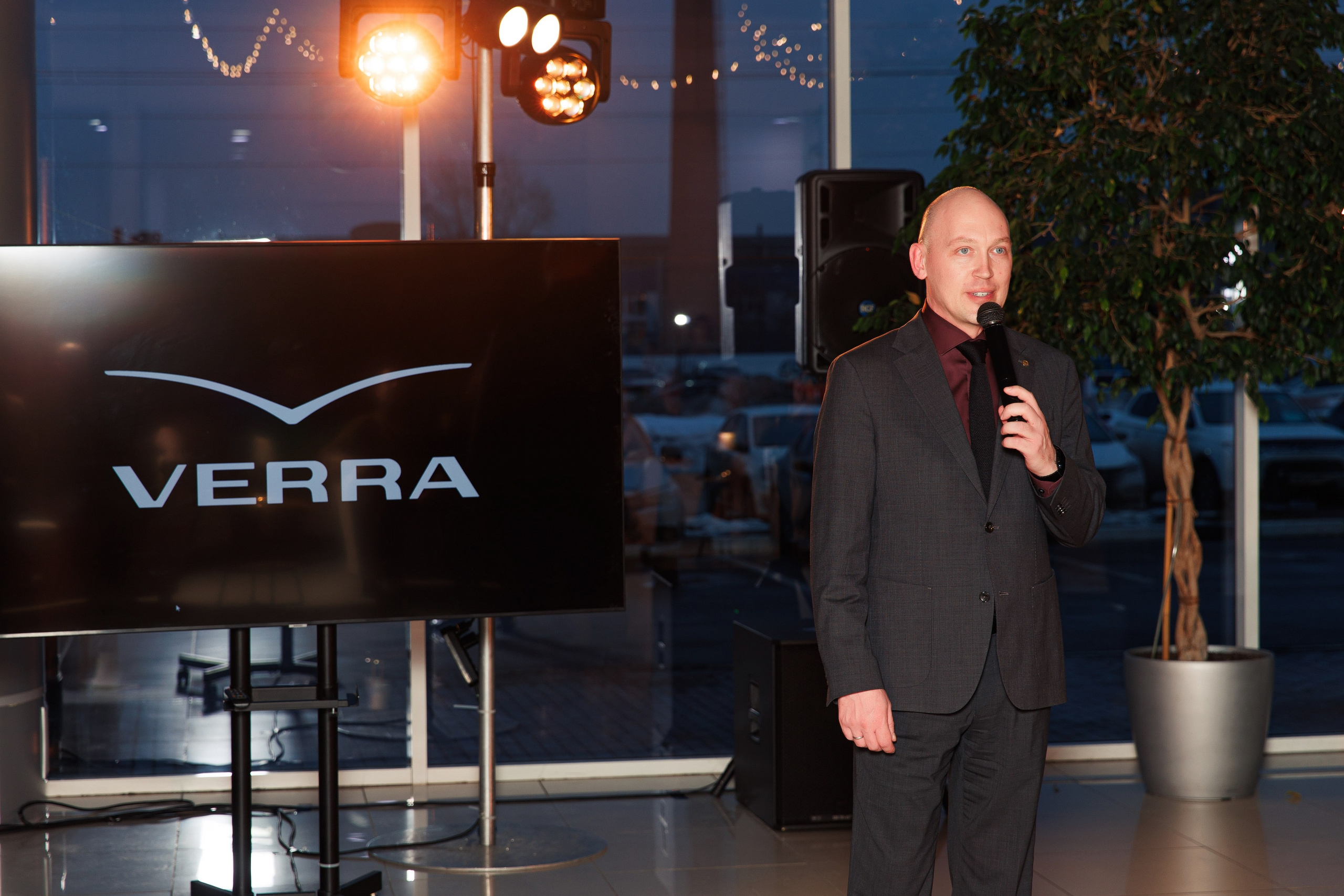 Презентация новой Toyota RAV4. Репортажный и свадебный фотограф в Уфе Павел Кожевников