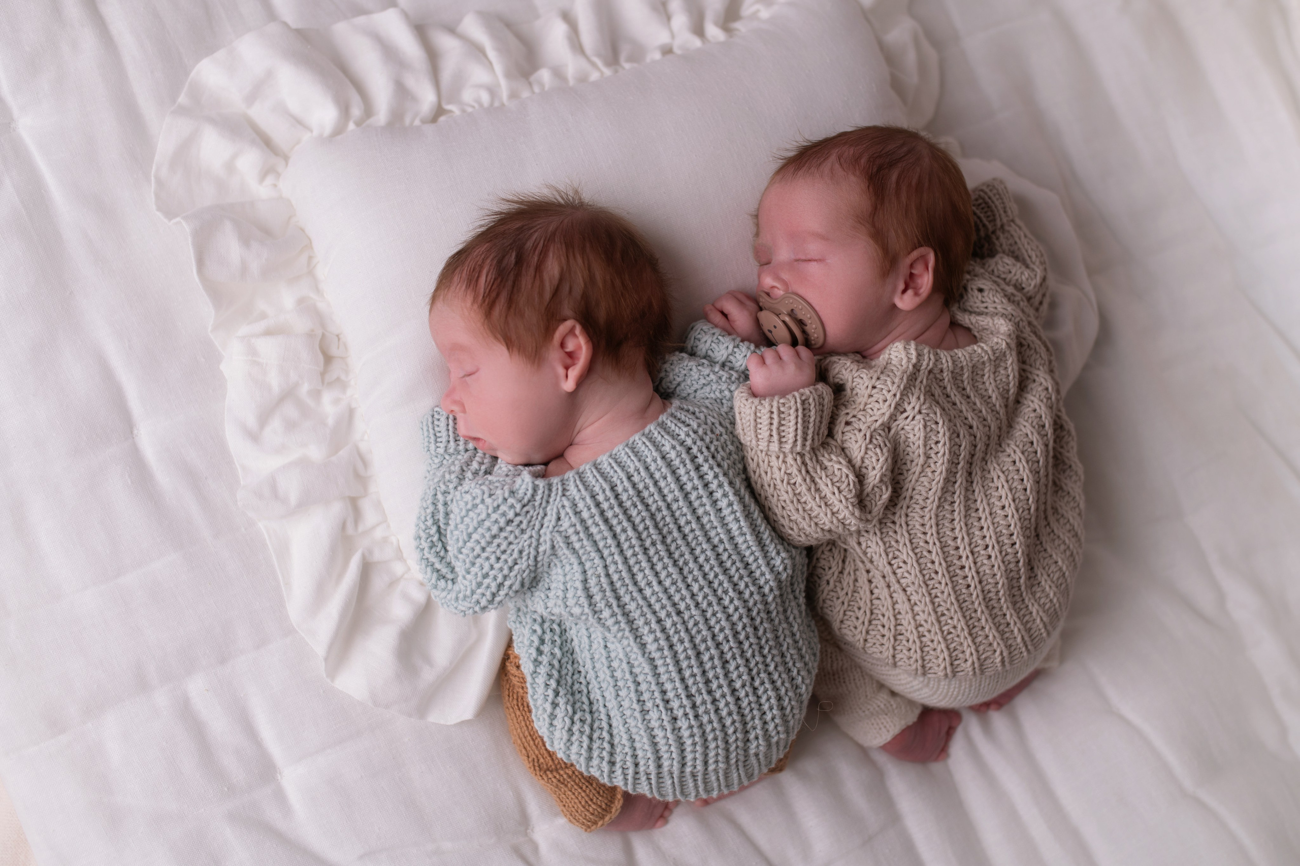 Ярослав и Владислав. Кобякова Мария. Фотограф новорождённых и детей до года город ИРКУТСК