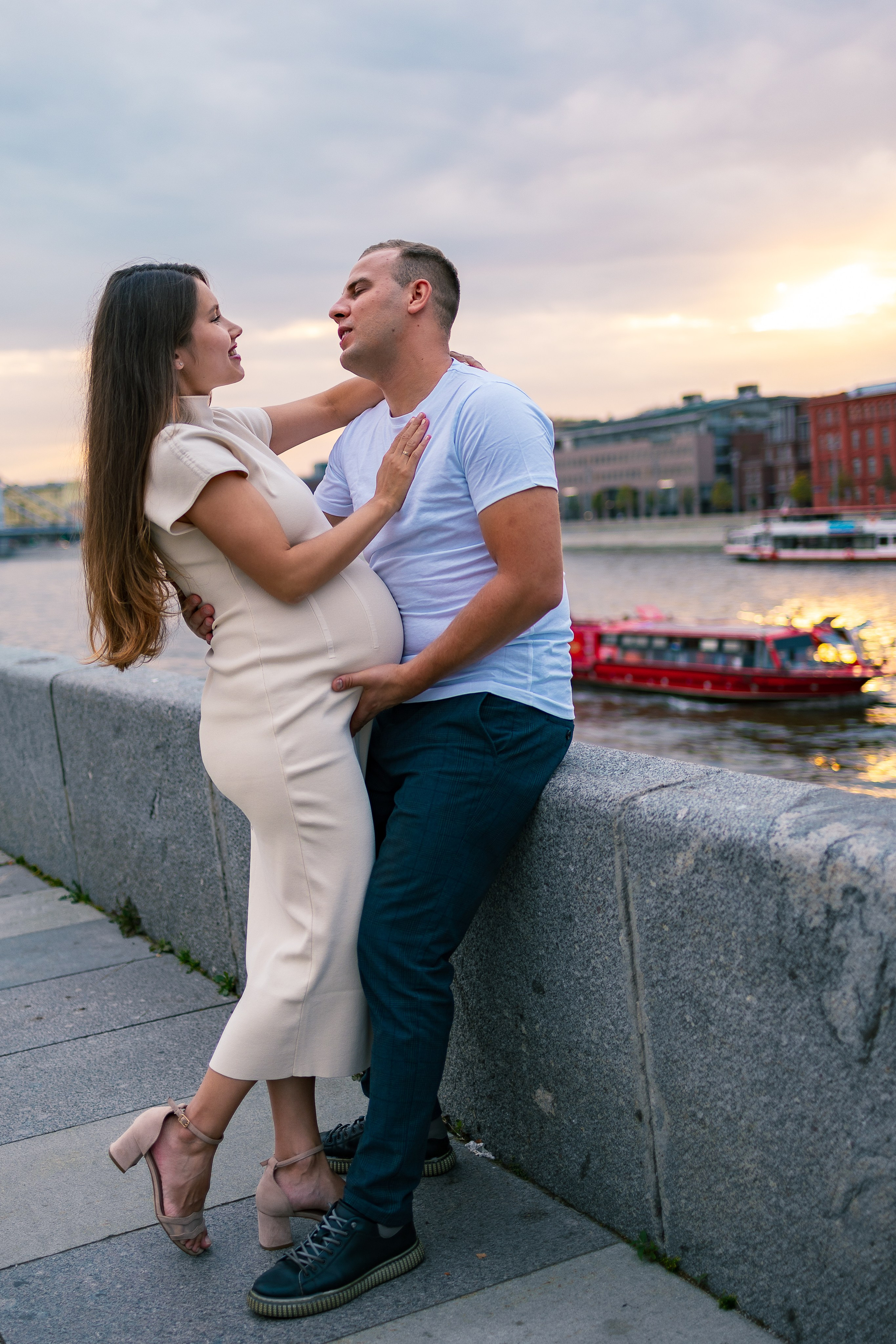 Беременность: прогулка в парке Музеон. Свадебный и семейный фотограф в Москве Красинская Мария