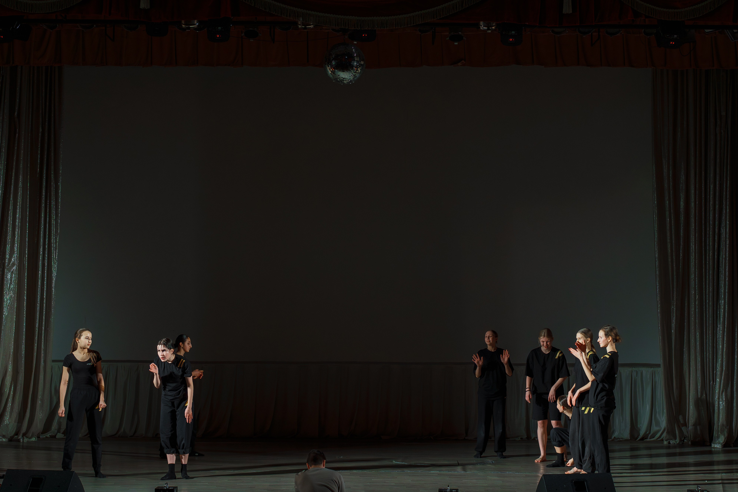 Танцевальный конкурс, репортаж. Фотограф видеограф Геннадий Янбаев в Сочи, Краснодаре