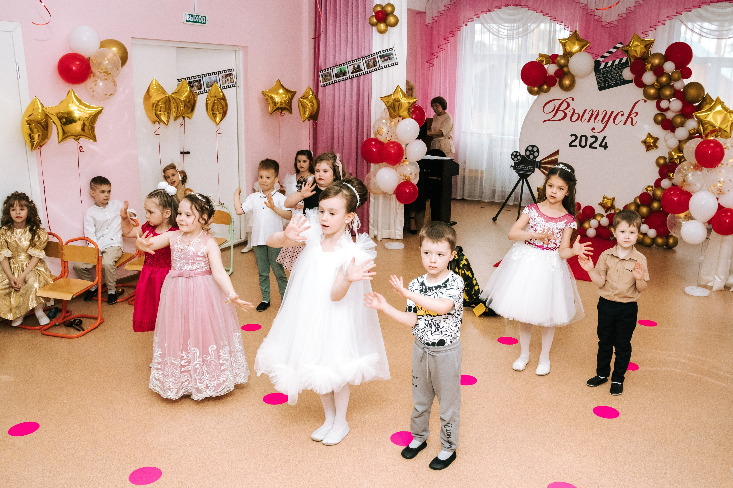 Фотограф на выпускной Детского сада Томск. Фотограф в Томске Дарья Пучкина