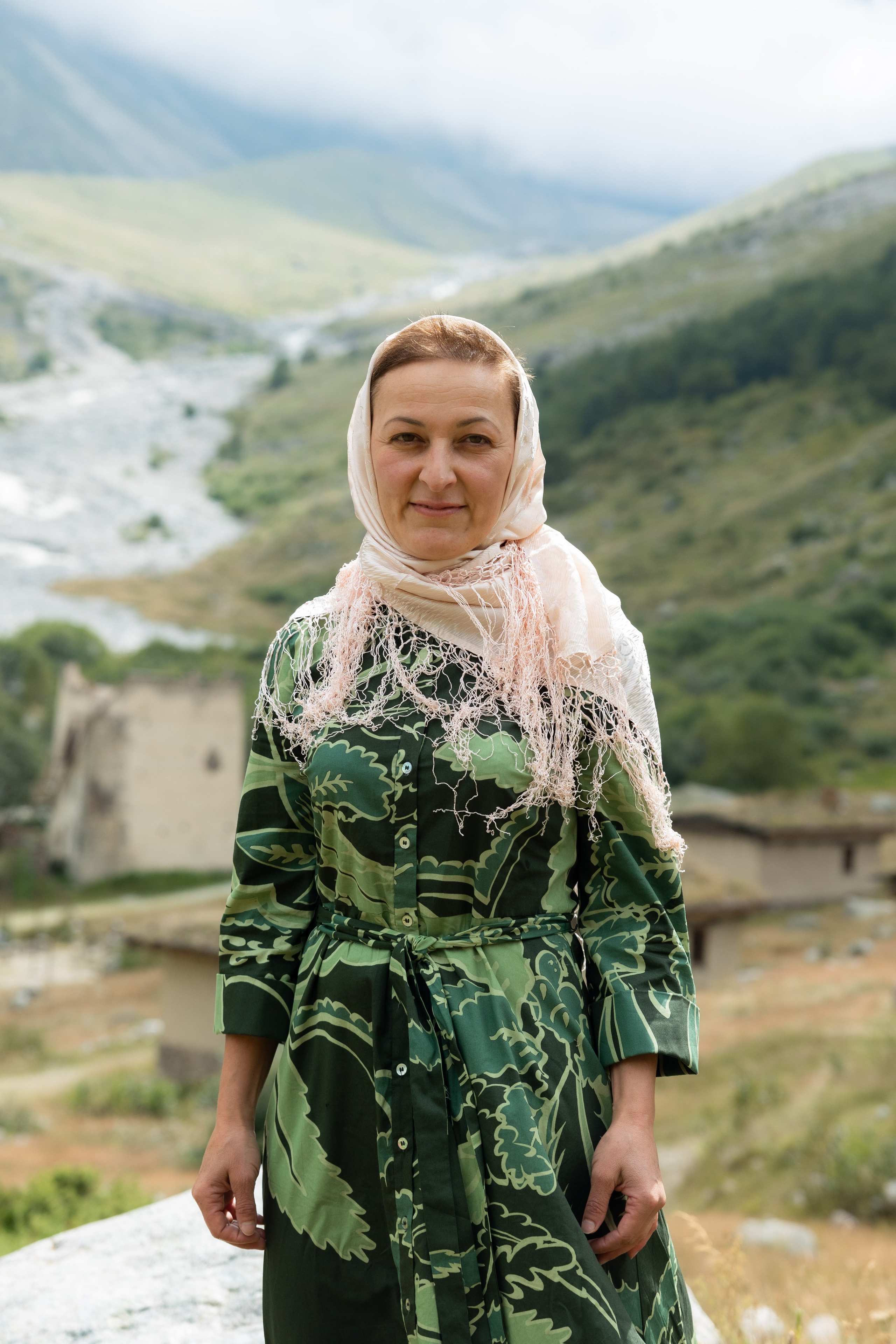 Женщины в Безенги, Черекский район, Кабардино-Балкарская Республика. Фотограф Красная Поляна — Сочи — Москва