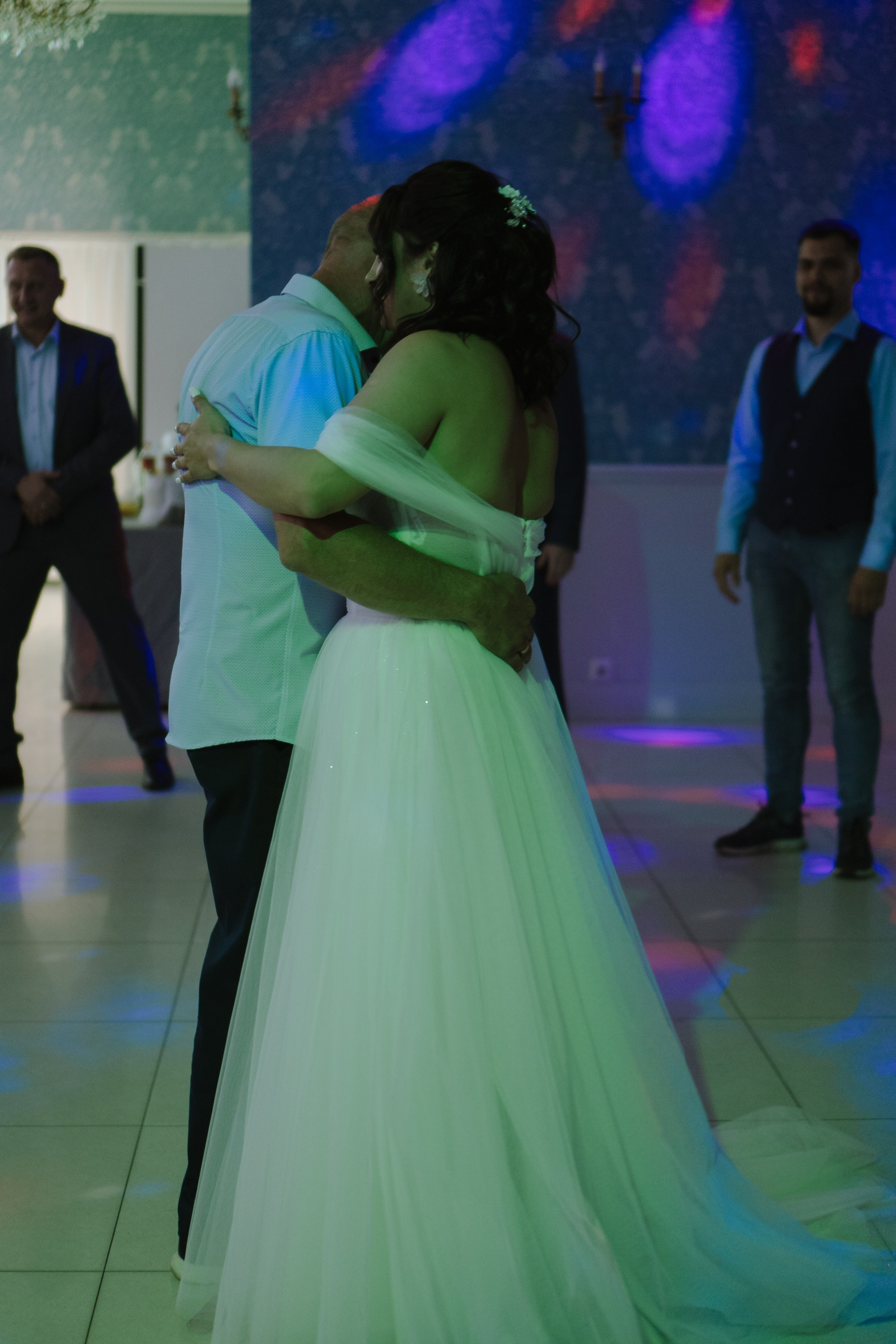 ТАНЕЦ ОТЦА И ДОЧЕРИ НА БАНКЕТЕ (СВАДЕБНАЯ ФОТОСЕСИИЯ БАНКЕТА). Профессиональный фотограф, Санкт-Петербург — Виктория Богомолова