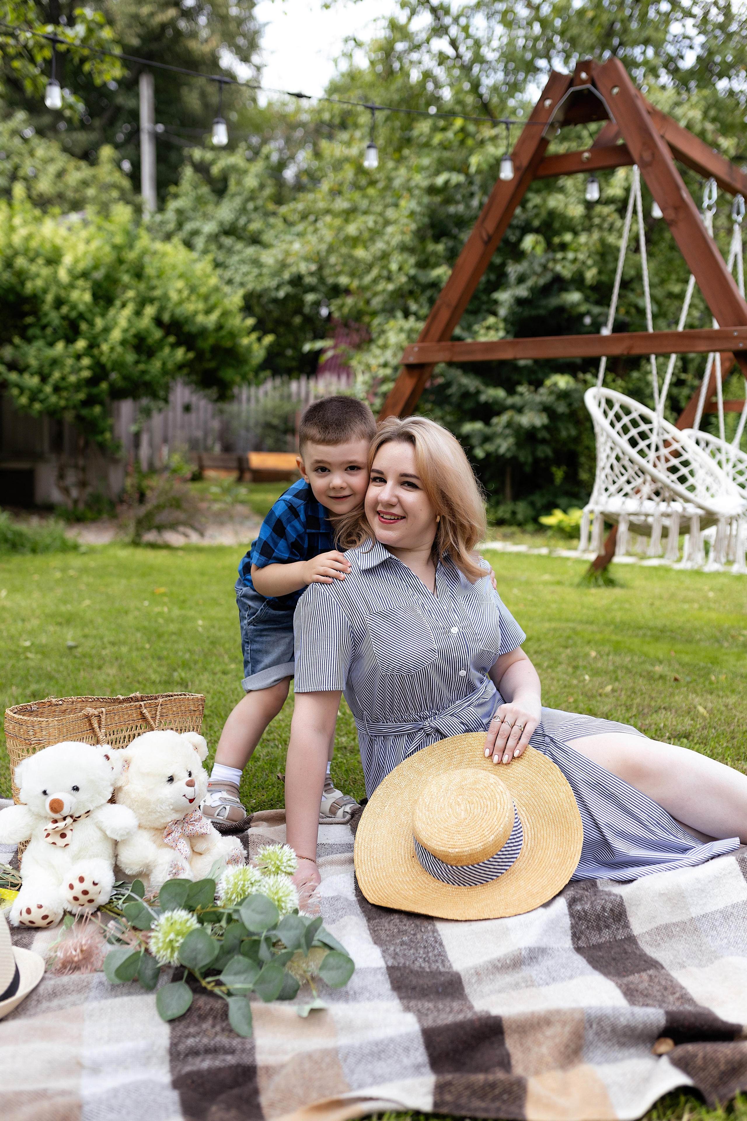 Семейная фотосессия на фотодаче в Купавне. Фотограф в Железнодорожном и Балашихе