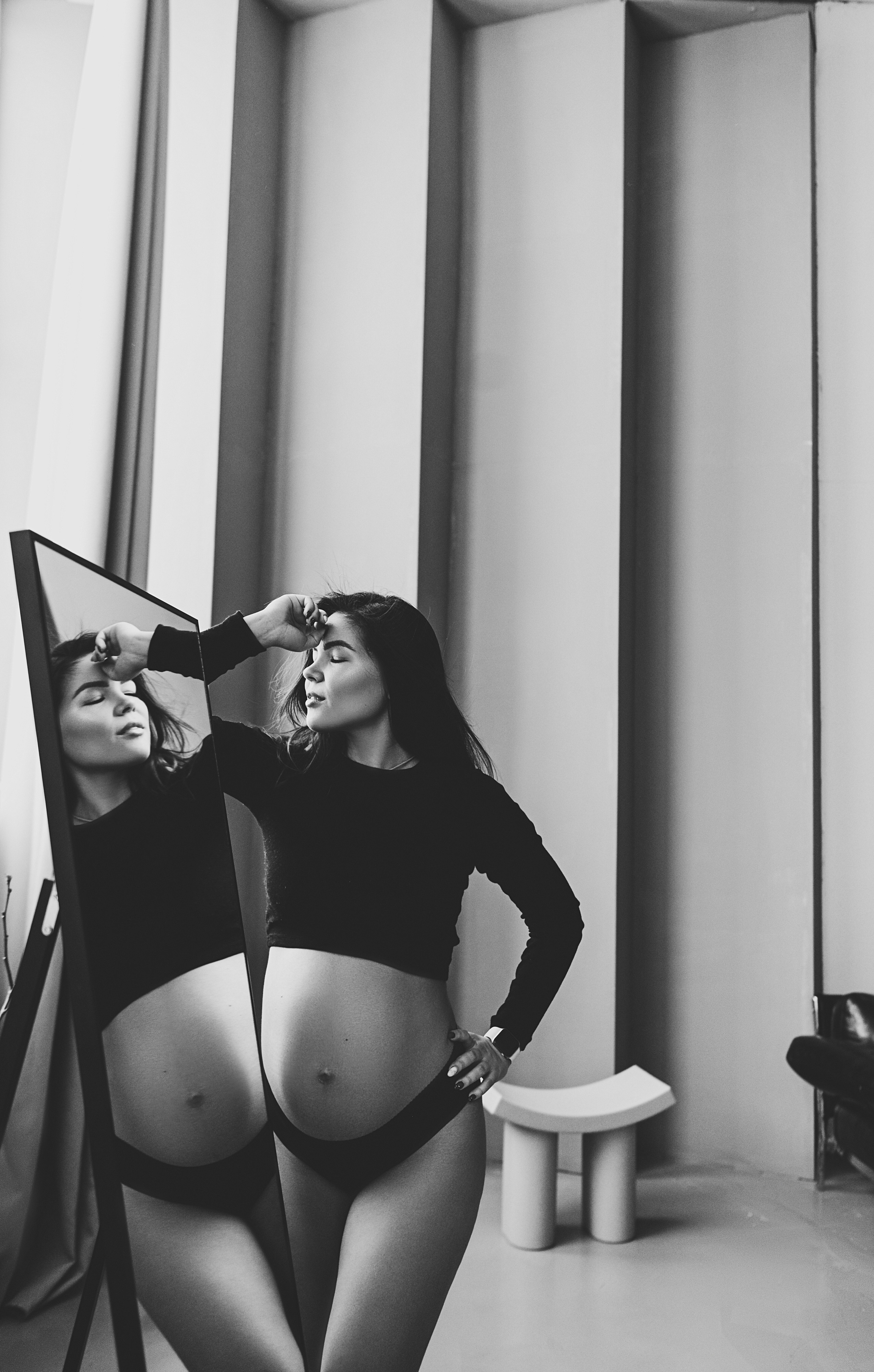 Беременность в фотостудии. Фотограф Виктория Волосникова