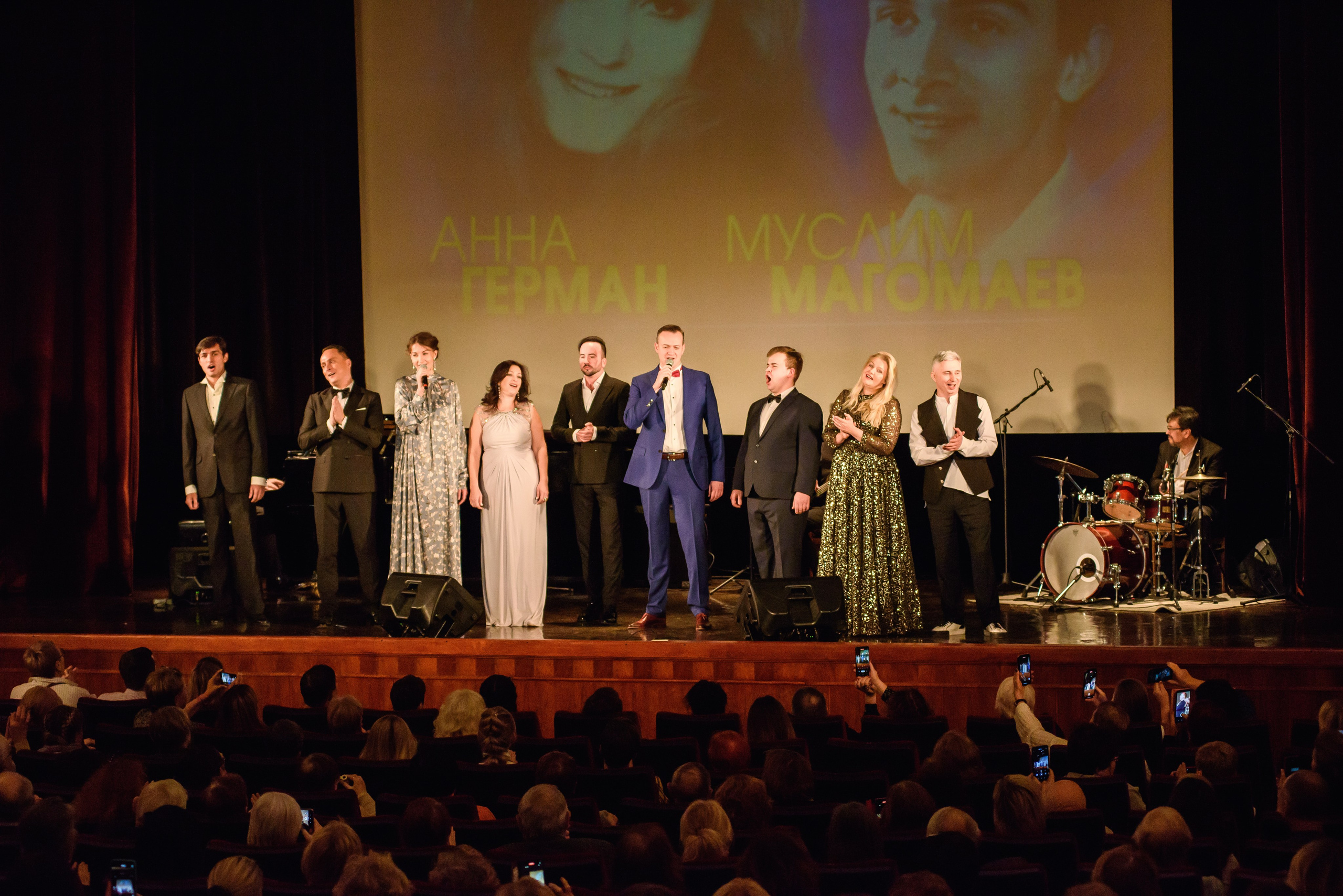 Памяти Анны Герман и Муслима Магомаева — «Имена на все времена», ЦДЛ. Бренд-фотограф для экспертов и блогеров в Москве Влада Горбовская