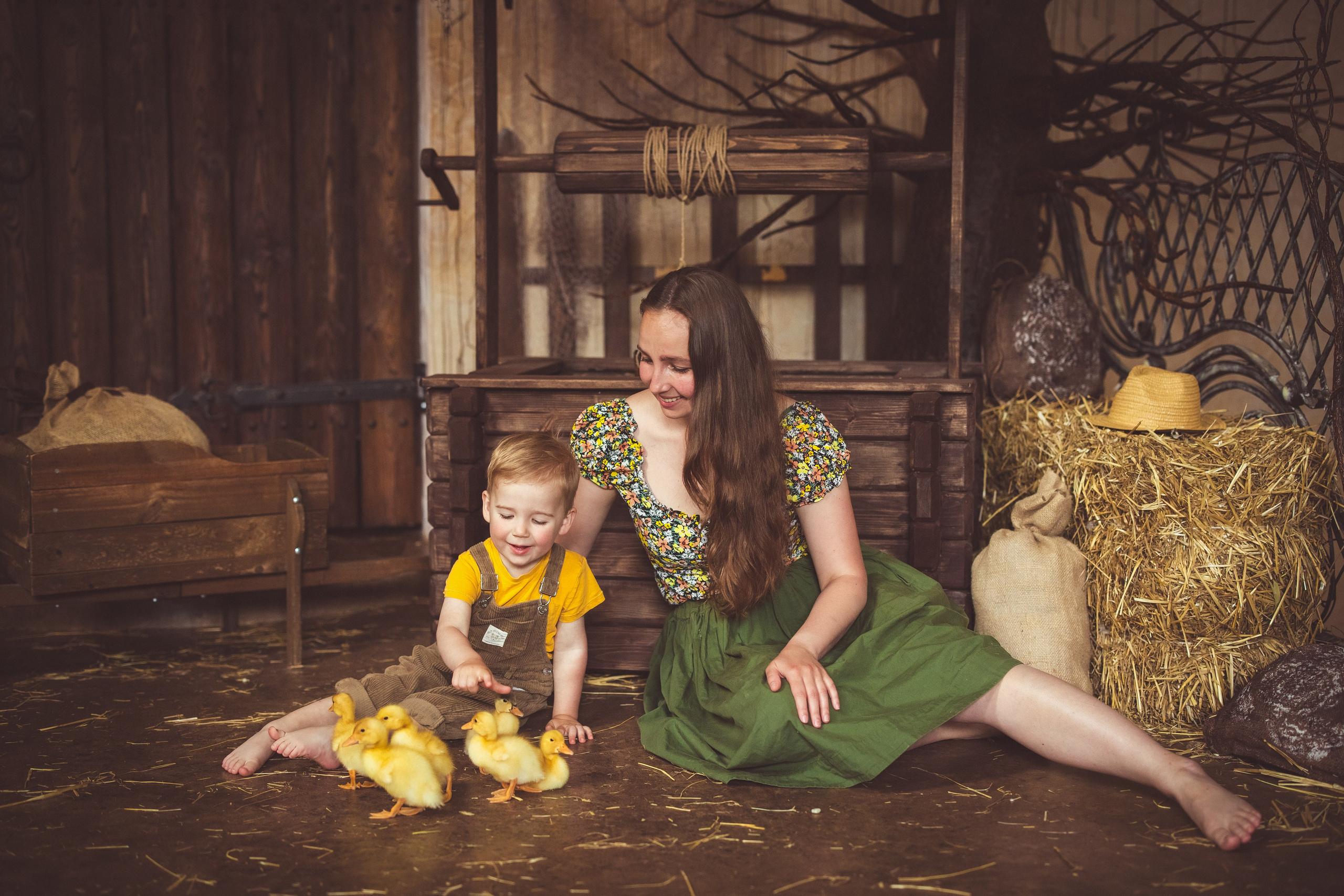 Пасхальный фотопроект с козочкой и утятами, в фотостудии «Эль» 2024 г. Семейный и детский фотограф в Краснодаре Анна Трашкова