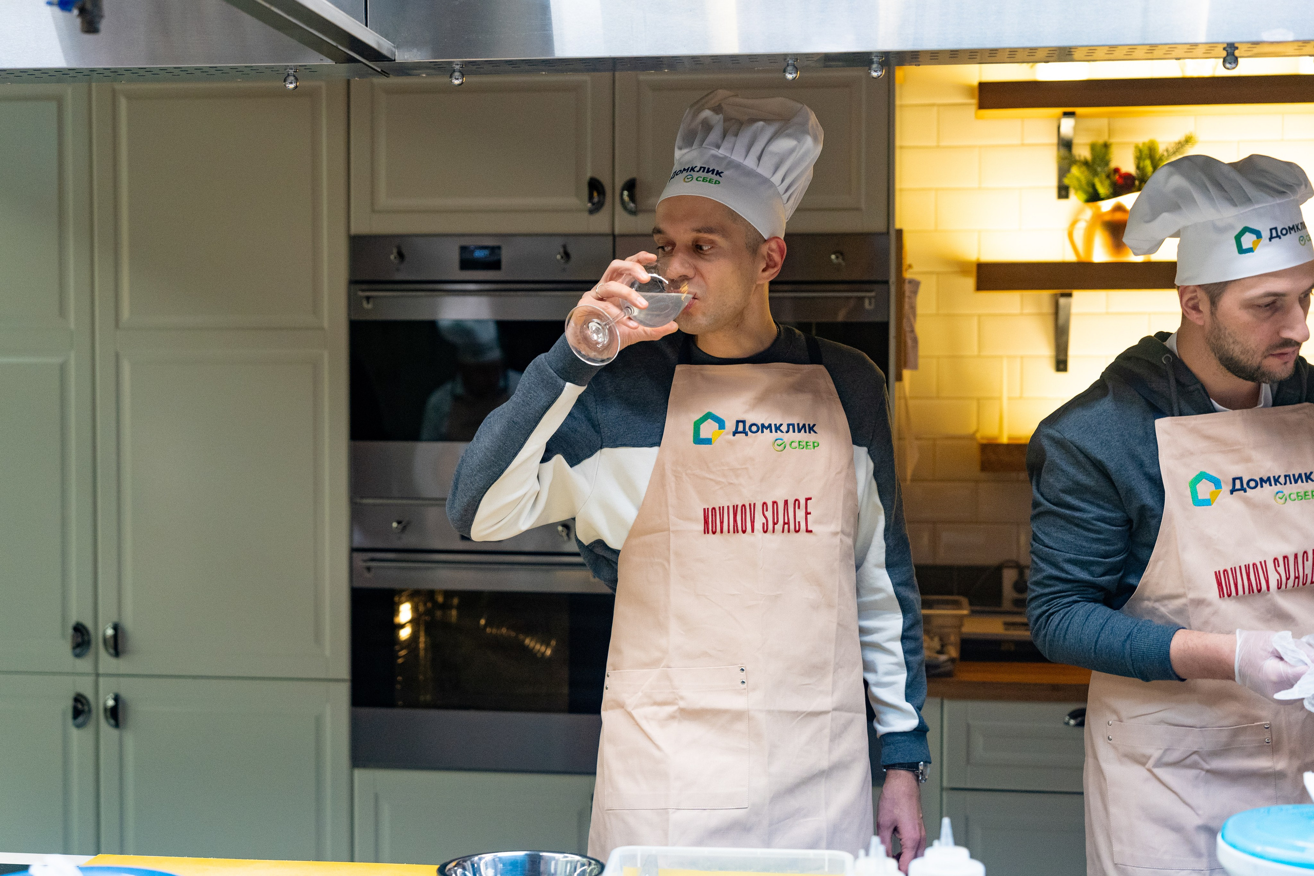 NOVIKOV SCHOOL — Умами зал. Фотограф Никита Комаров