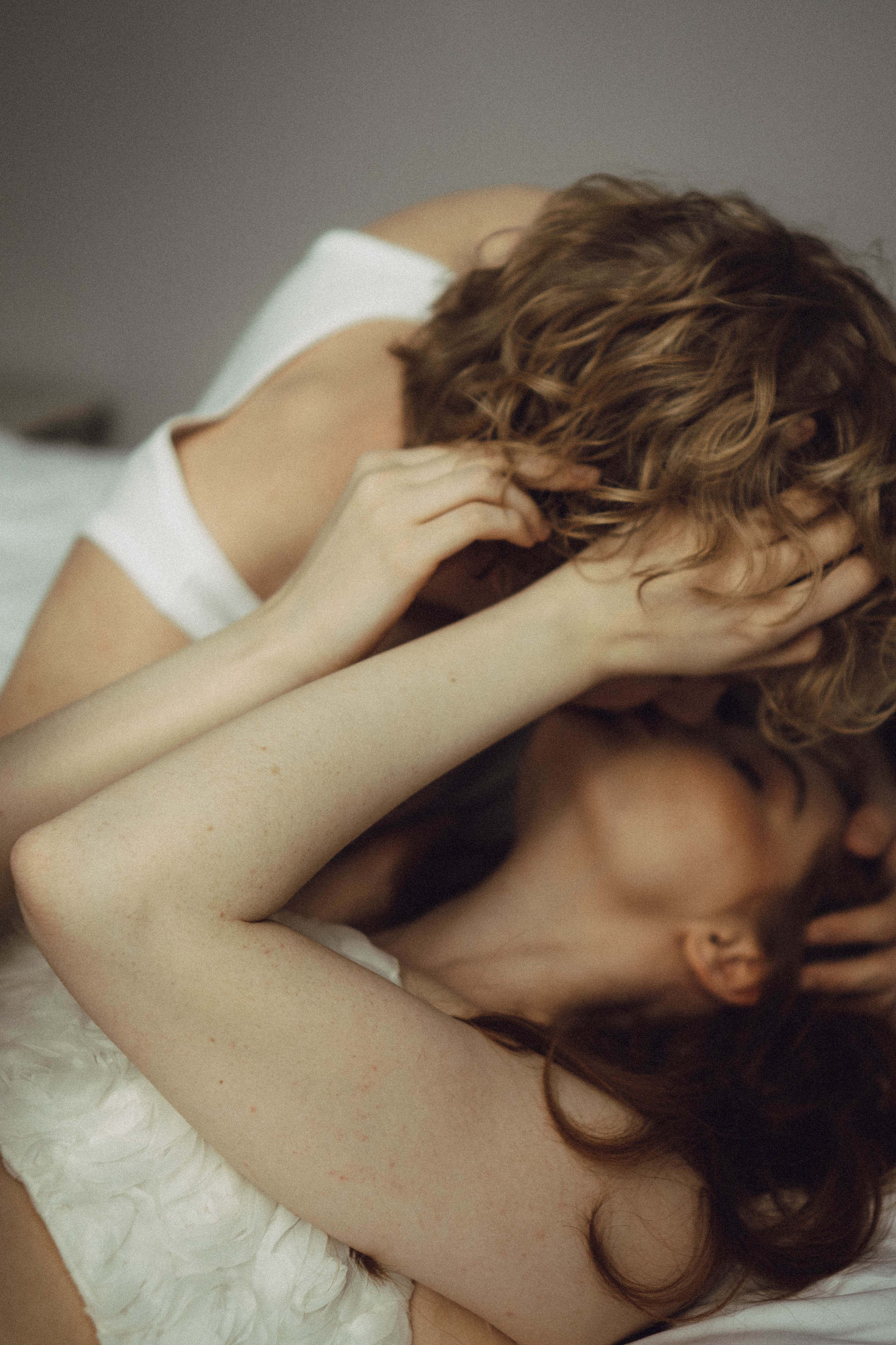 СВАДЕБНАЯ СЬЕМКА В ОТЕЛЕ. СБОРЫ ЖЕНИХА И НЕВЕСТЫ И ТАКЖЕ ТОР И ПОДГОТОВКА К ПРОГУЛКЕ. Профессиональный фотограф, Санкт-Петербург — Виктория Богомолова