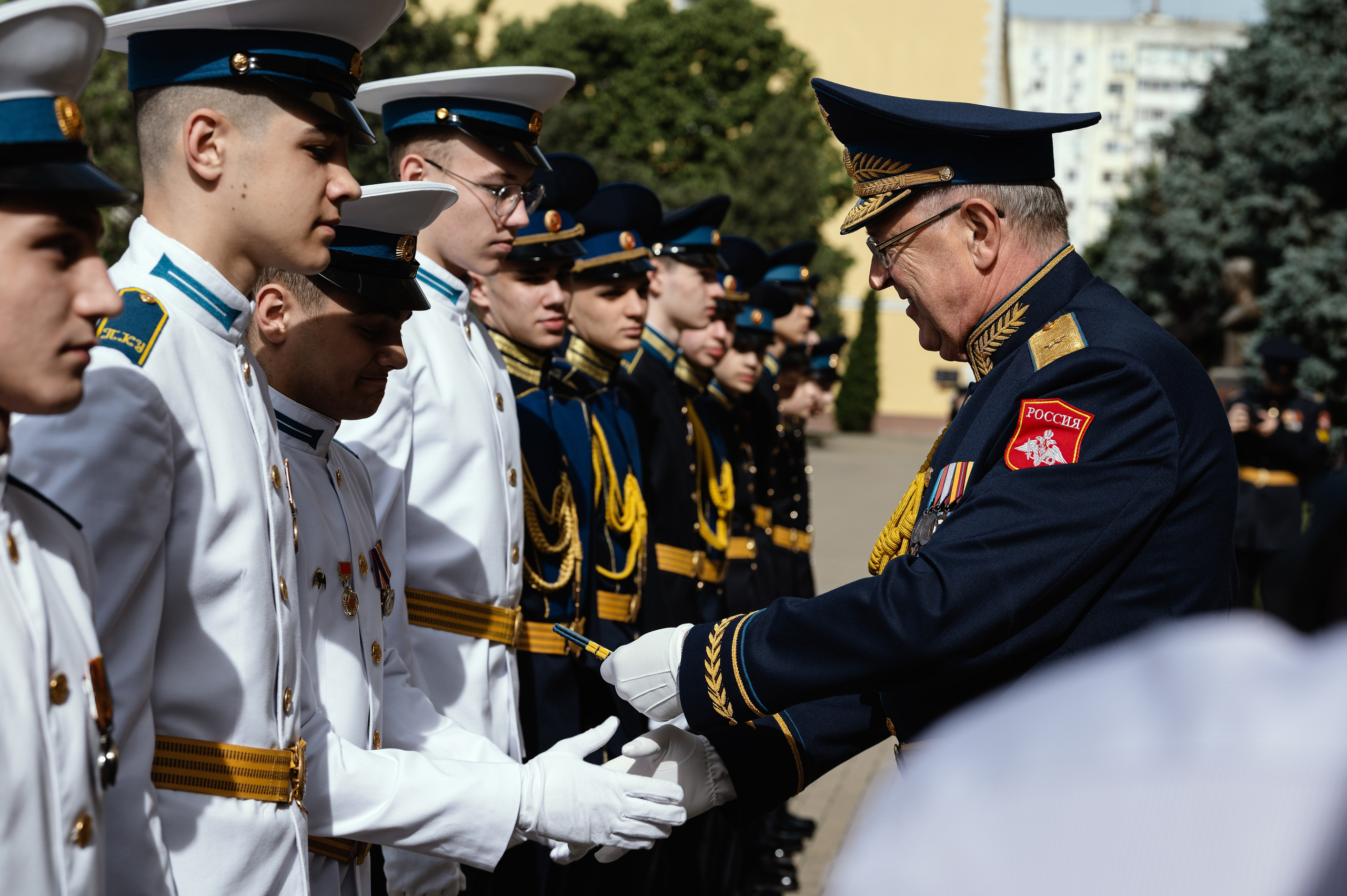 Последний звонок. Краснодарское Кадетское училище. Профессиональная фотосессия в Краснодаре | Фотограф Денис Труфанов