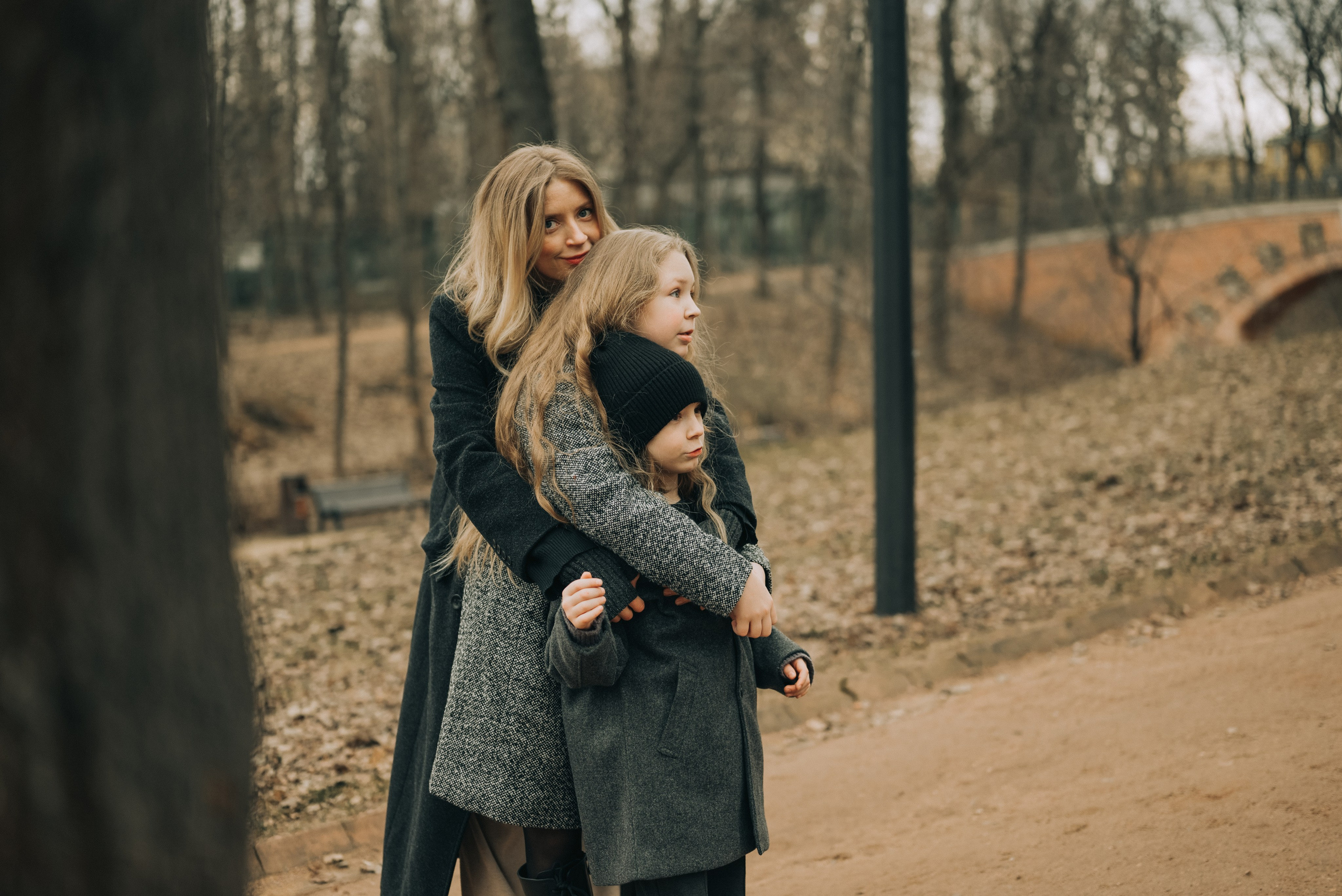Весенняя прогулка. Аня, Егор, Эми и Миша. Семейный фотограф в Москве Дарья Пузикова