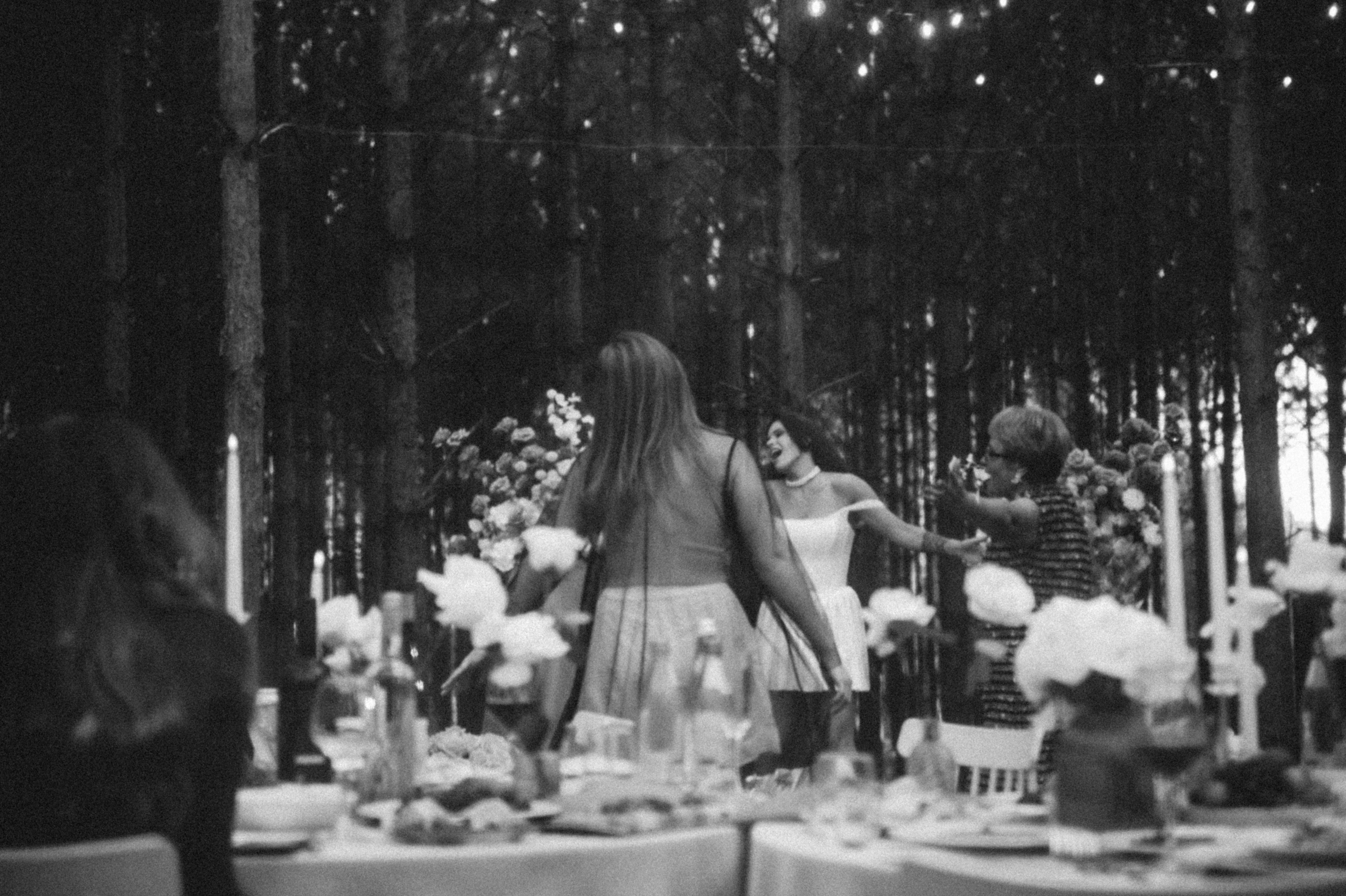 Свадебные фотографии. Фотограф в Барнауле Дарья Бутурлакина. Люби.Цени.Касайся