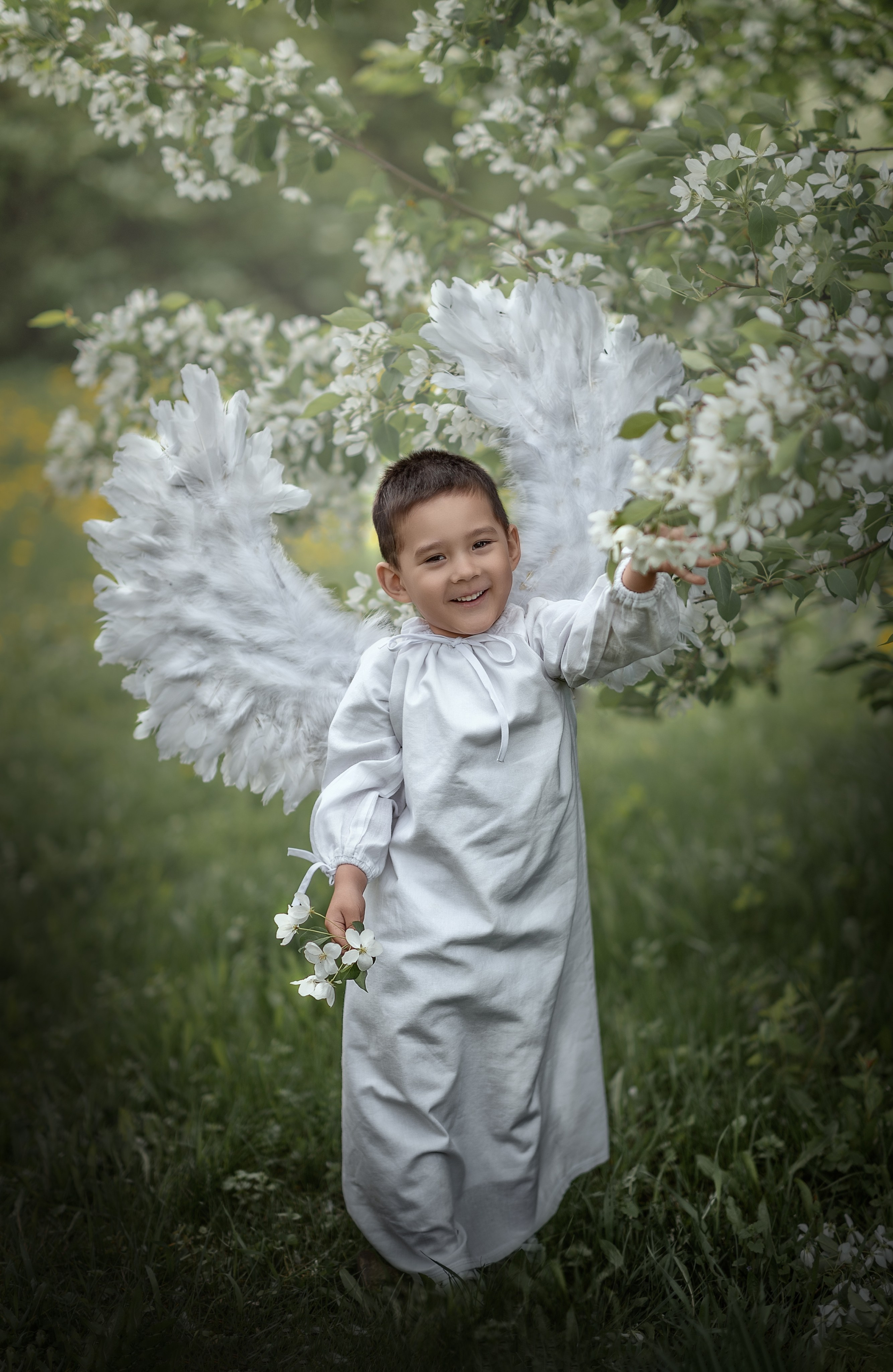 АНГЕЛОЧКИ В ЦВЕТЕНИИ. Семейный фотограф Екатеринбург Лора Мур