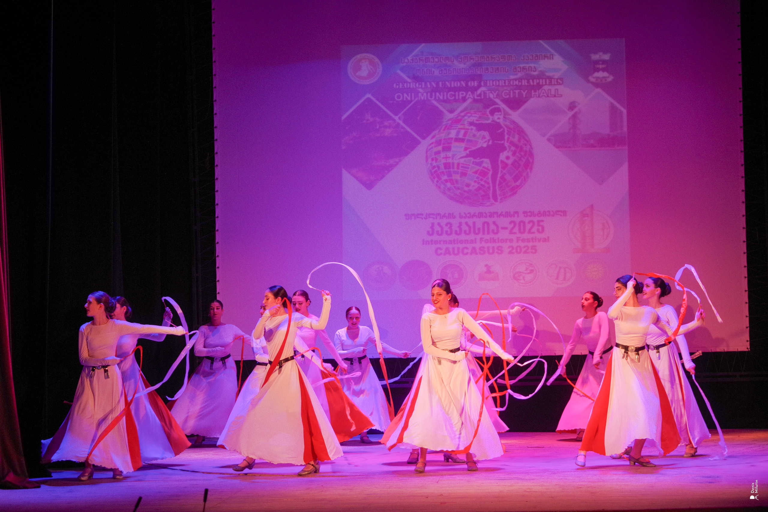 Танцы в прекрасном Они. Портретный фотограф Денис Милютин