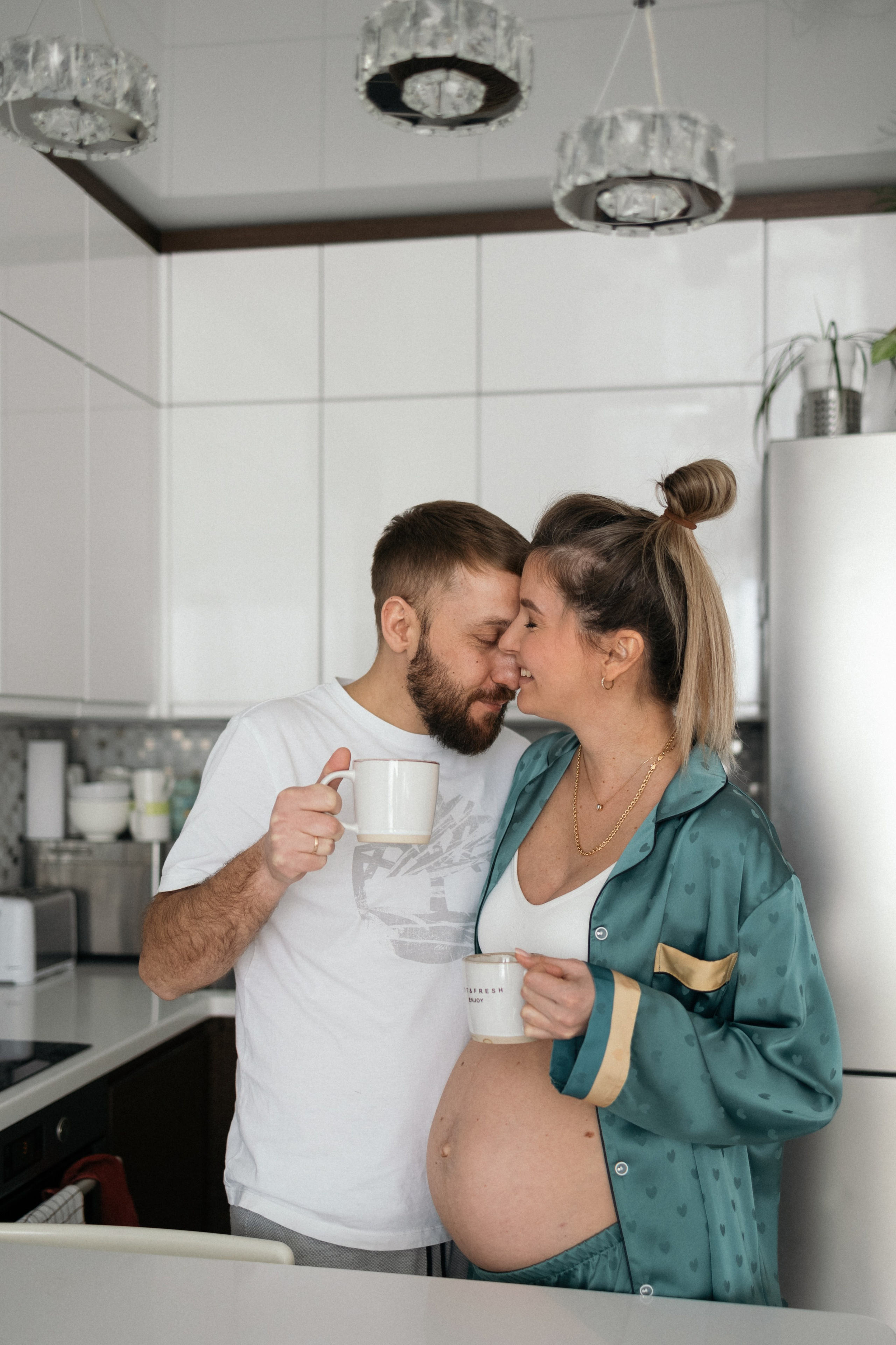 Семейная домашняя фотосессия беременности. Свадебный фотограф в Москве Полина Лелетко