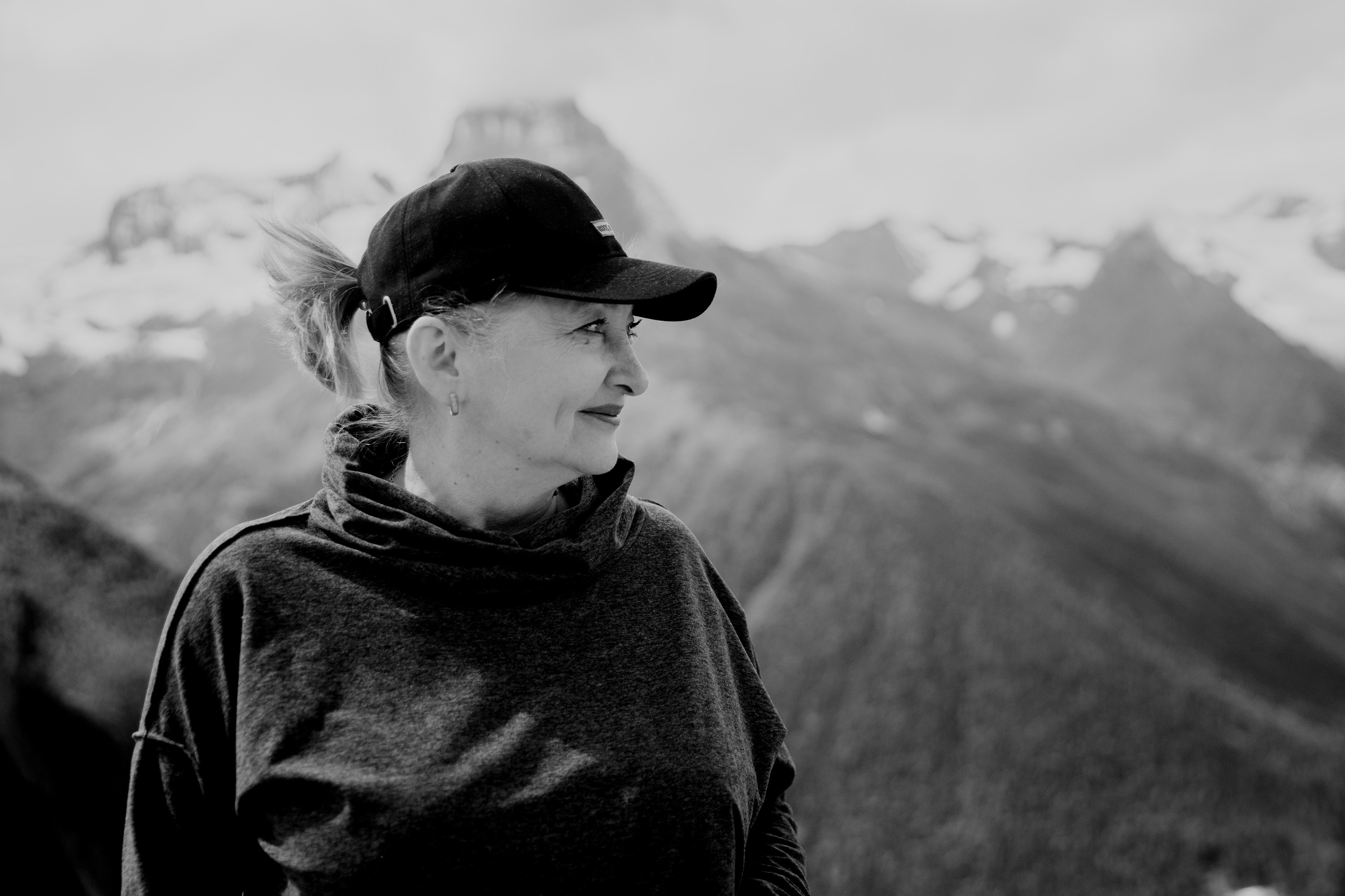 Юля с семьей, Домбай. Портфолио