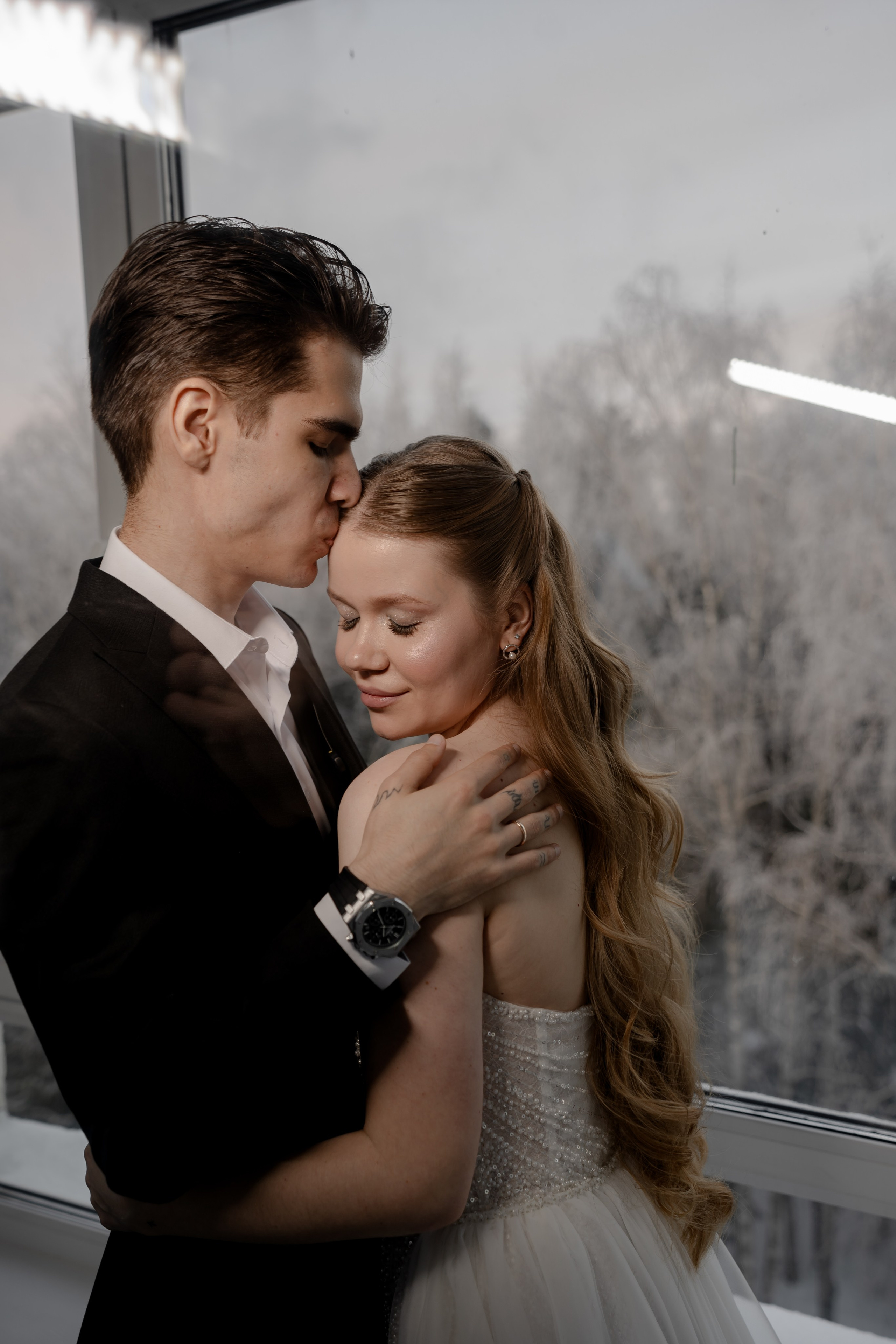 СВАДЕБНАЯ СЬЕМКА СБОРОВ В ОТЕЛЕ И ВЫЕЗД НА ЦЕРЕМОНИЮ (СНЯТО В СИБИРЕ В НИЖНЕВАРТОВСКЕ). Профессиональный фотограф, Санкт-Петербург — Виктория Богомолова