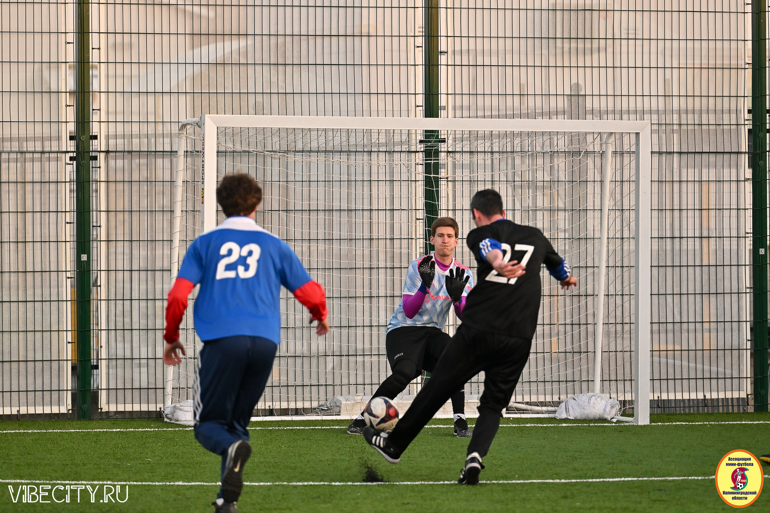 ИГРЫ МИНИ-ФУТБОЛЬНОЙ И КОРПОРАТИВНОЙ ЛИГИ. VIBECITY.RU Вайб Сити Ру Фоторепортажи Фотоотчеты Калининград