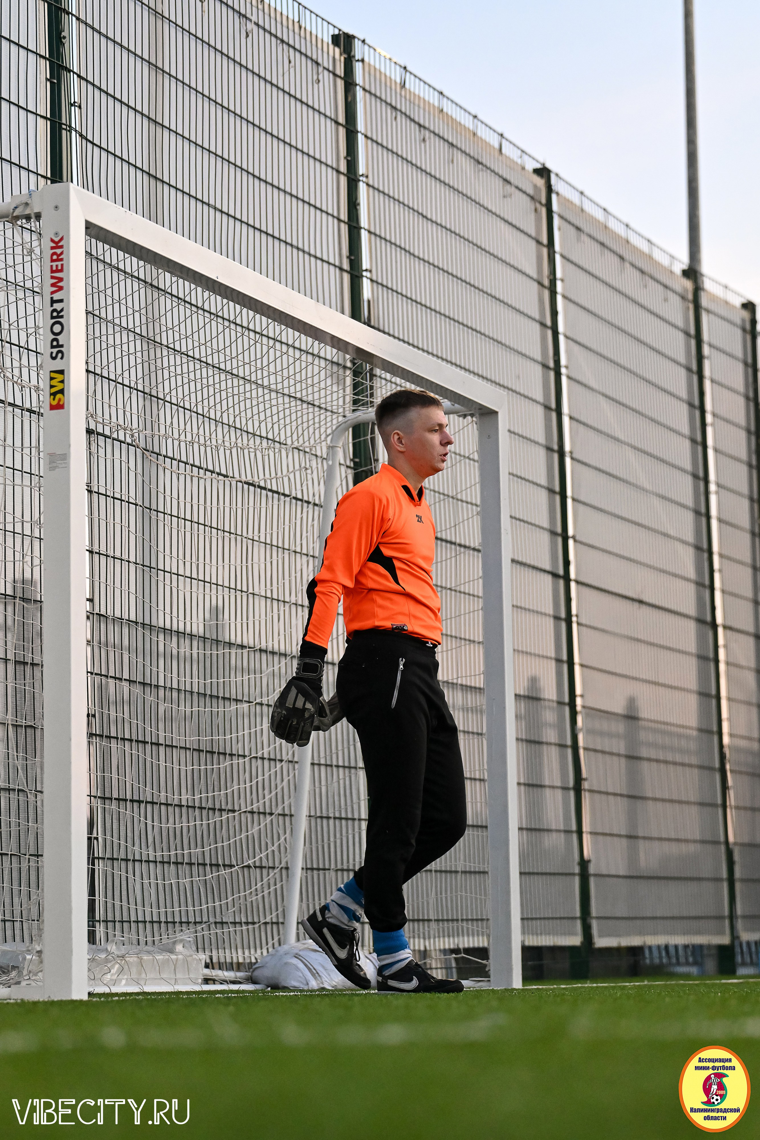 ИГРЫ МИНИ-ФУТБОЛЬНОЙ И КОРПОРАТИВНОЙ ЛИГИ. VIBECITY.RU Вайб Сити Ру Фоторепортажи Фотоотчеты Калининград